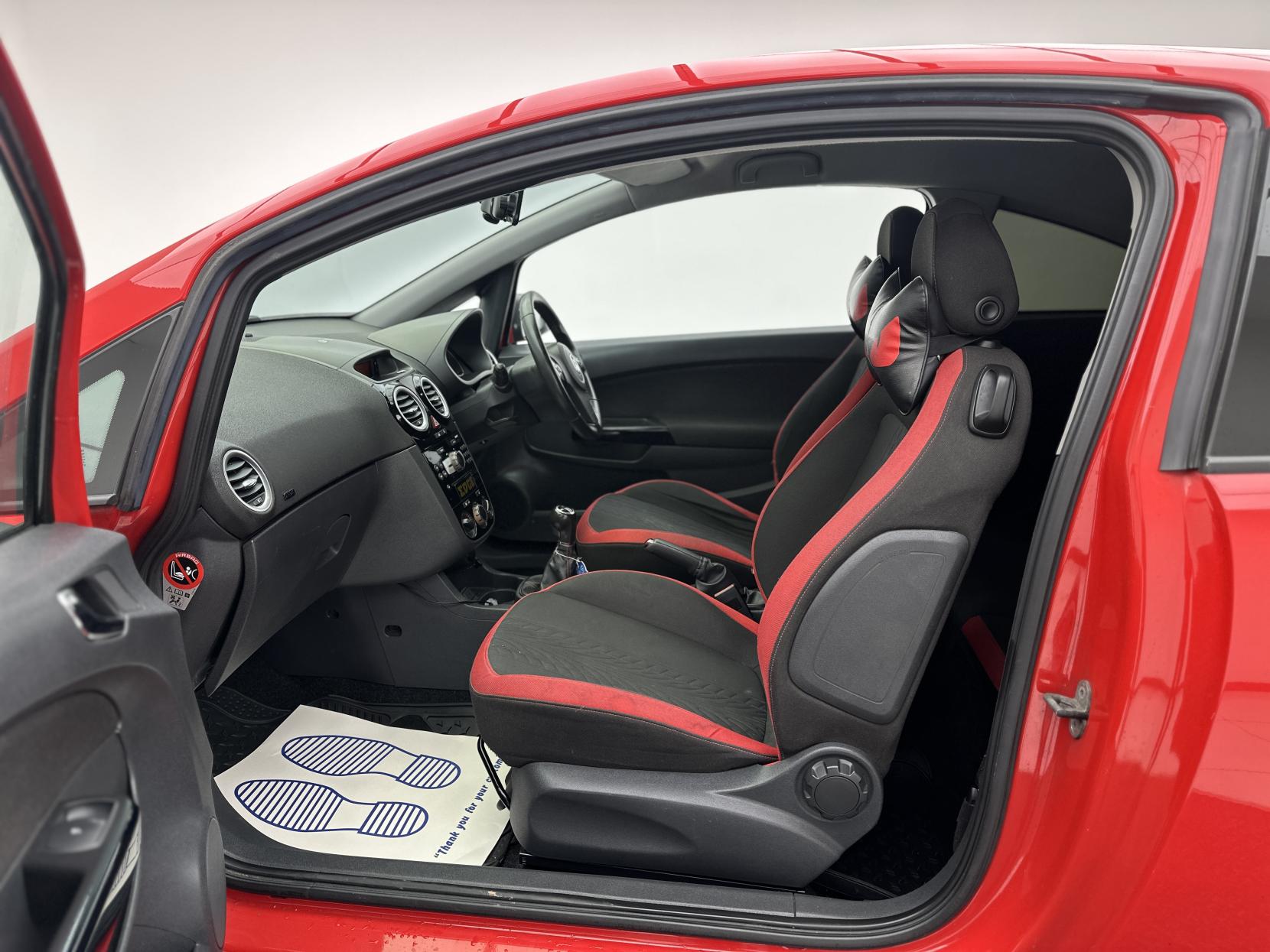 Vauxhall Corsa 1.4 16V SRi Hatchback 3dr Petrol Manual Euro 5 (100 ps)