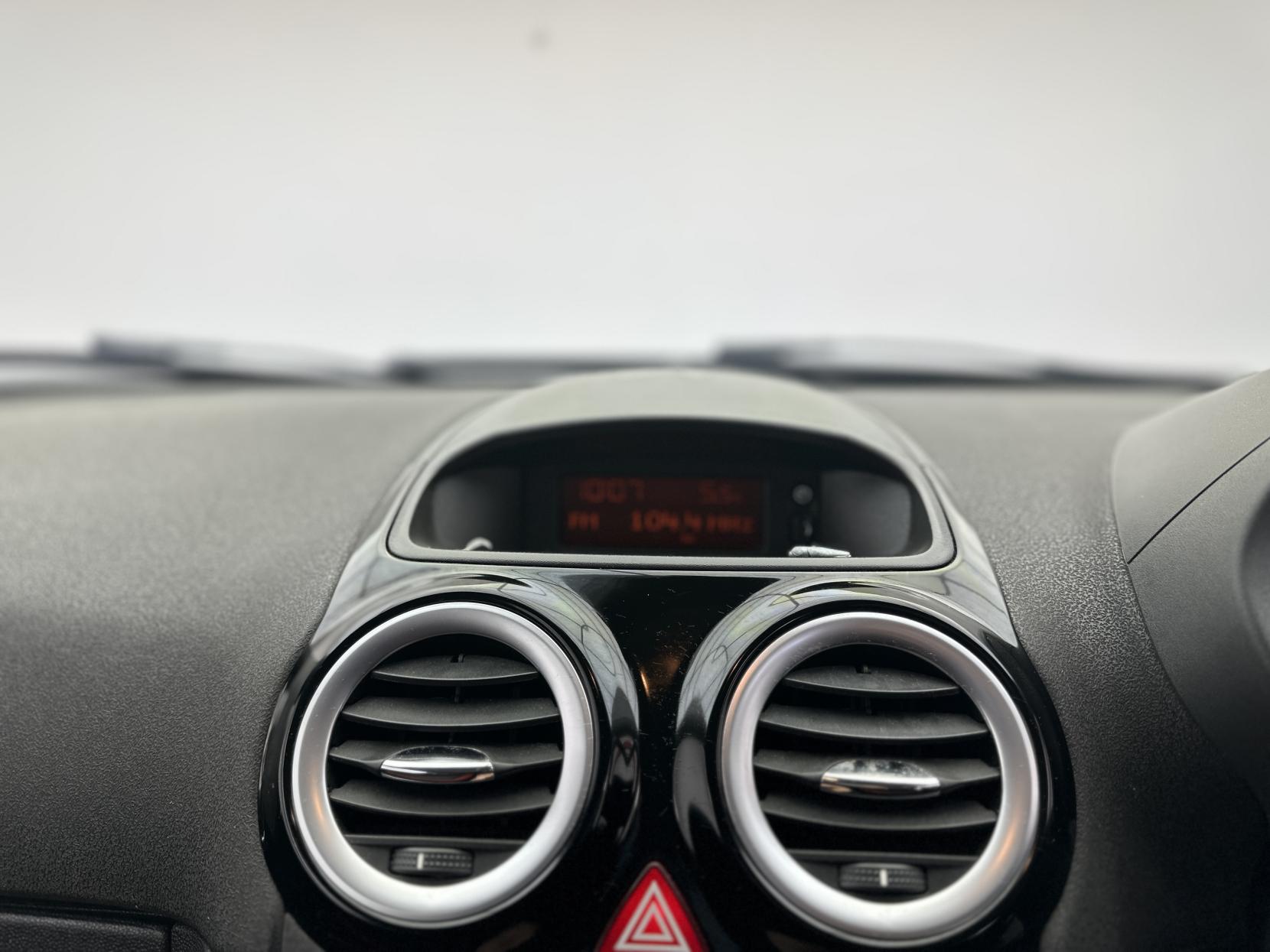 Vauxhall Corsa 1.4 16V SRi Hatchback 3dr Petrol Manual Euro 5 (100 ps)