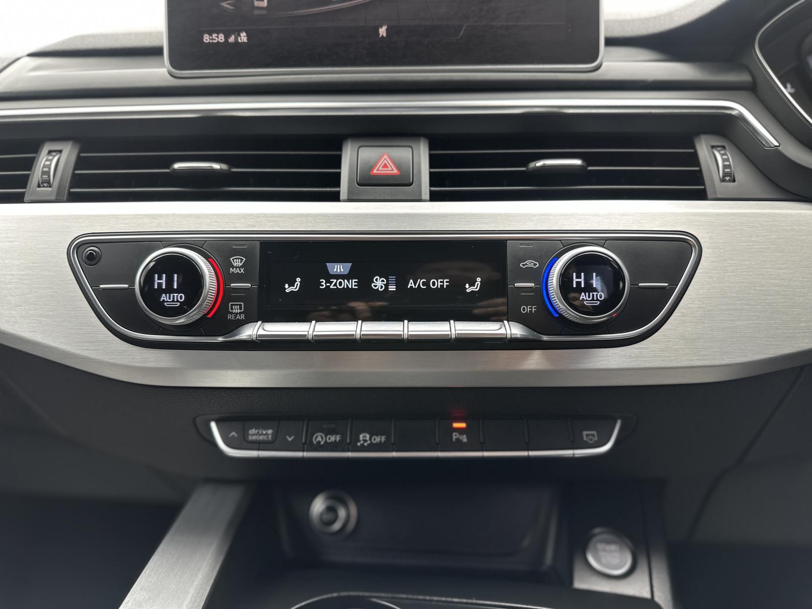 Audi A4 Avant 2.0 TDI ultra S line Estate 5dr Diesel S Tronic Euro 6 (s/s) (190 ps)