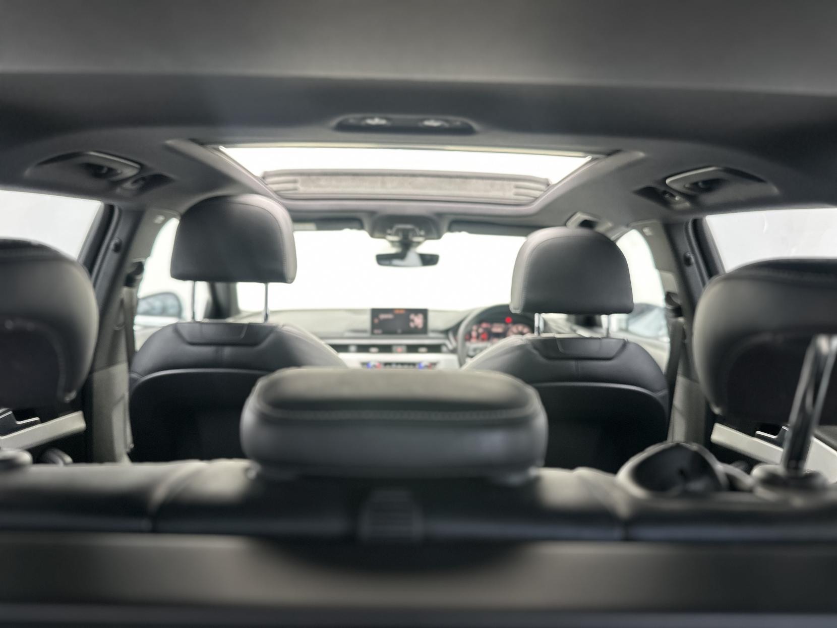 Audi A4 Avant 2.0 TDI ultra S line Estate 5dr Diesel S Tronic Euro 6 (s/s) (190 ps)