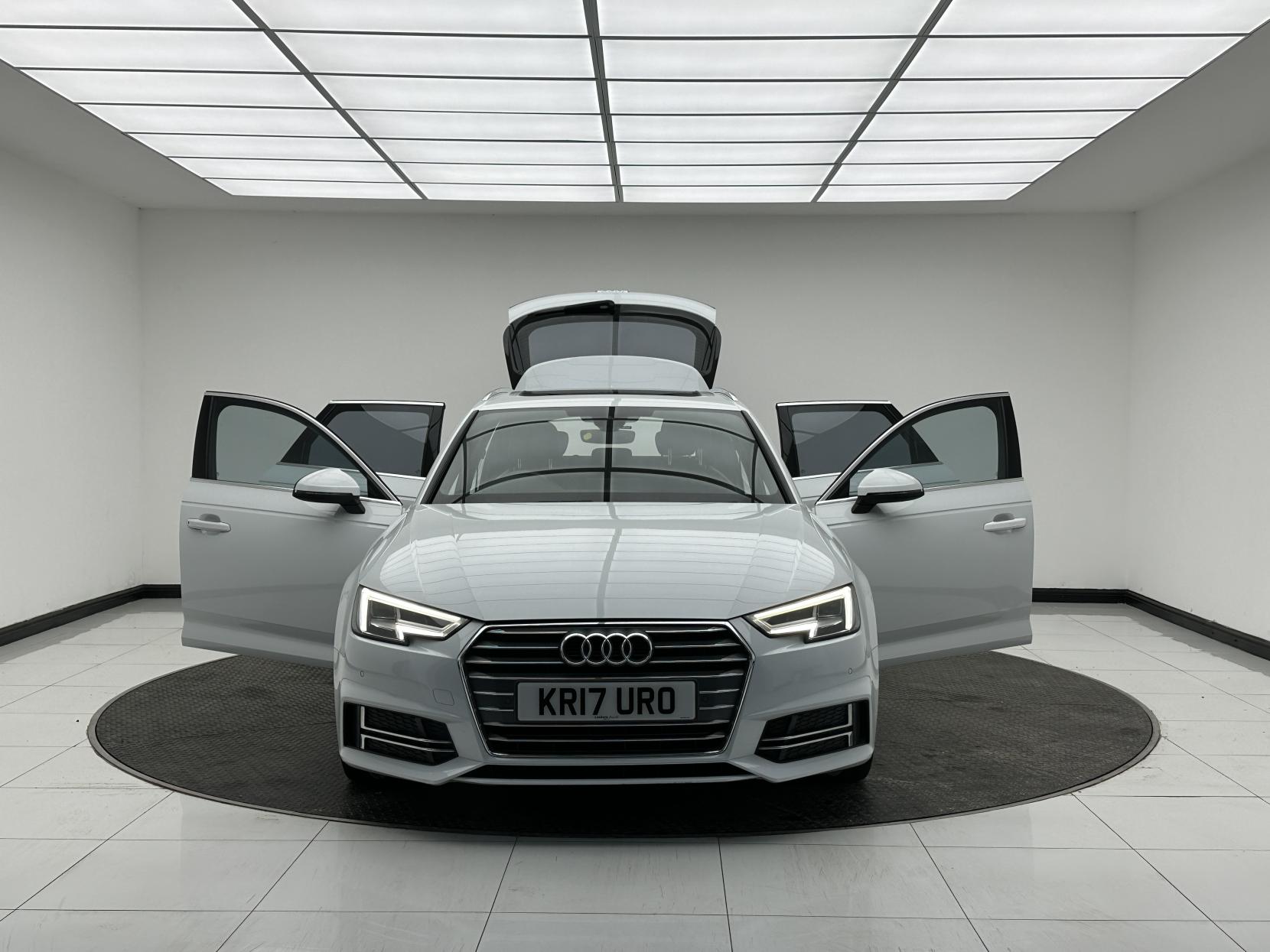 Audi A4 Avant 2.0 TDI ultra S line Estate 5dr Diesel S Tronic Euro 6 (s/s) (190 ps)