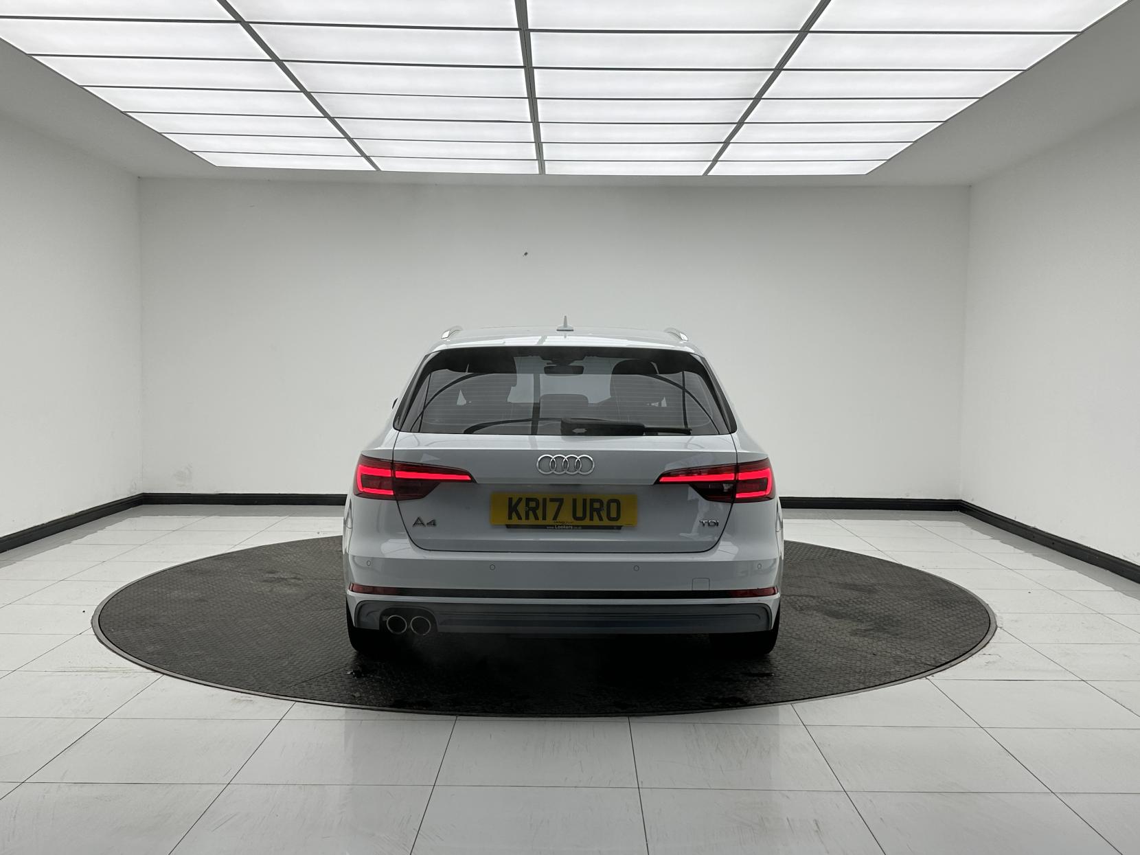 Audi A4 Avant 2.0 TDI ultra S line Estate 5dr Diesel S Tronic Euro 6 (s/s) (190 ps)