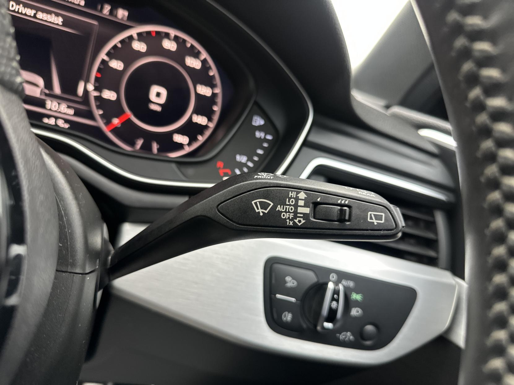 Audi A4 Avant 2.0 TDI ultra S line Estate 5dr Diesel S Tronic Euro 6 (s/s) (190 ps)