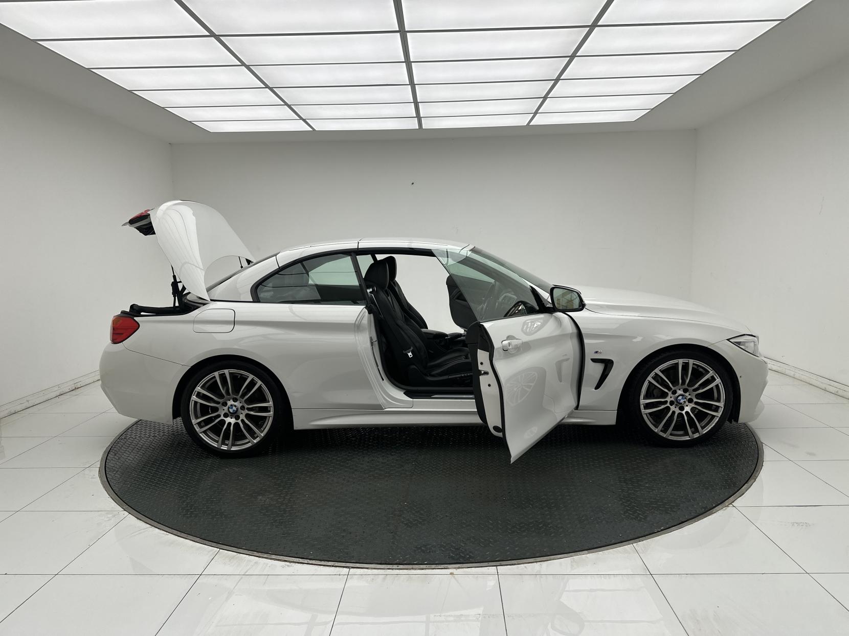 BMW 4 Series 3.0 435i M Sport Convertible 2dr Petrol Auto Euro 6 (s/s) (306 ps)