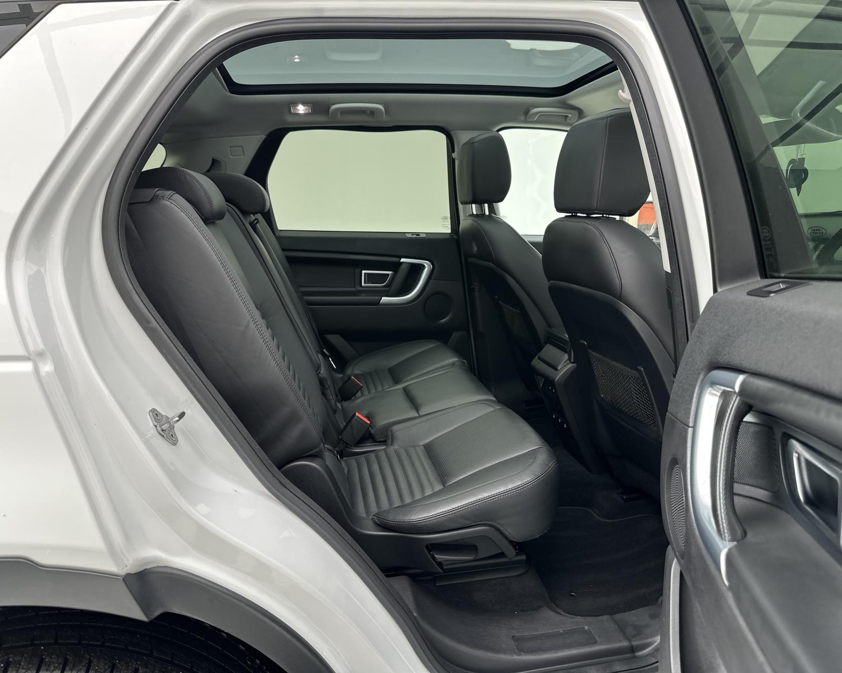 Land Rover Discovery Sport 2.0 TD4 HSE Luxury SUV 5dr Diesel Auto 4WD Euro 6 (s/s) (180 ps)