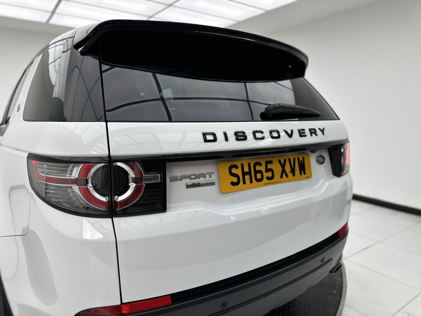 Land Rover Discovery Sport 2.0 TD4 HSE Luxury SUV 5dr Diesel Auto 4WD Euro 6 (s/s) (180 ps)