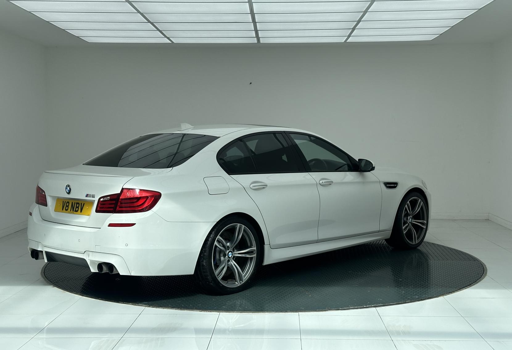 BMW M5 4.4 V8 Saloon 4dr Petrol DCT Euro 5 (s/s) (560 ps)