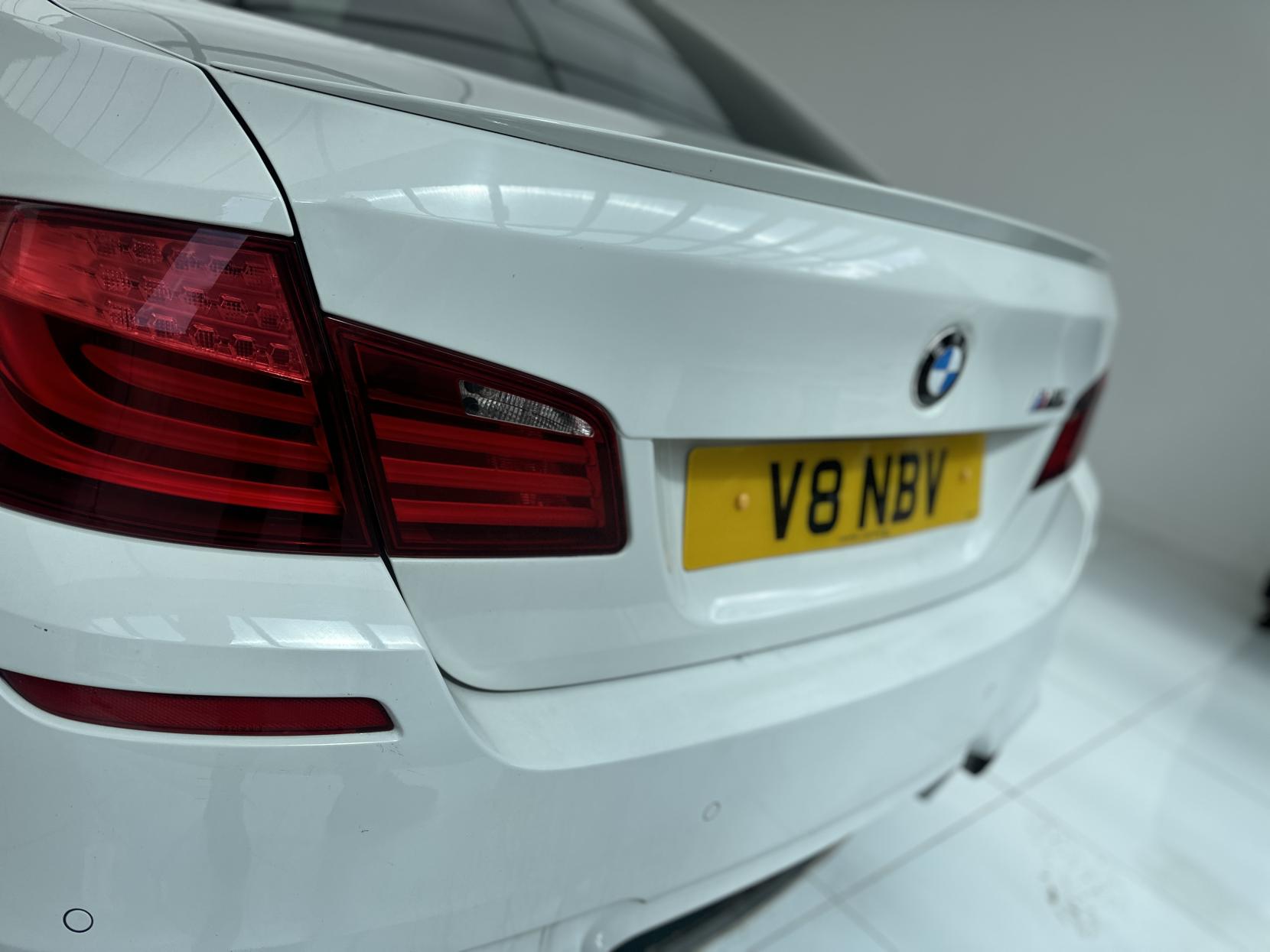 BMW M5 4.4 V8 Saloon 4dr Petrol DCT Euro 5 (s/s) (560 ps)