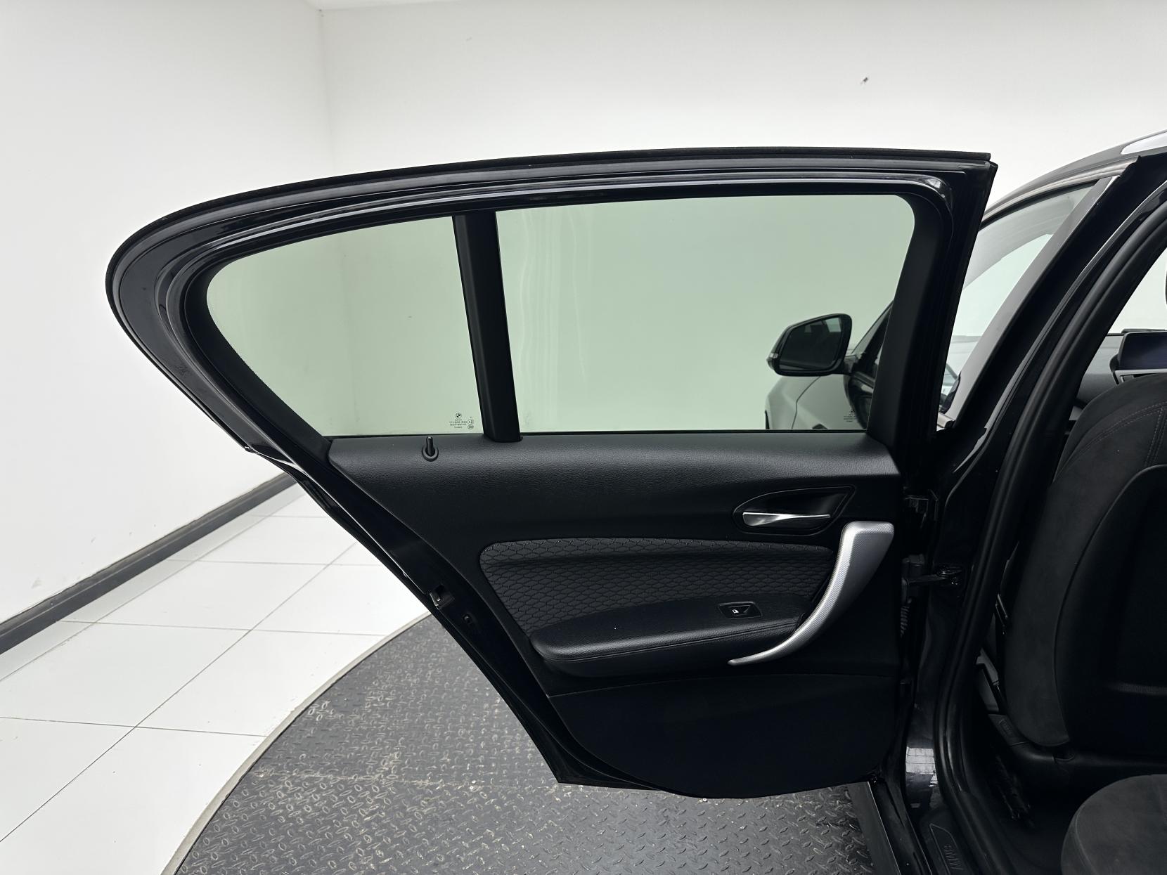 BMW 1 Series 2.0 116d M Sport Hatchback 5dr Diesel Manual Euro 5 (s/s) (116 ps)