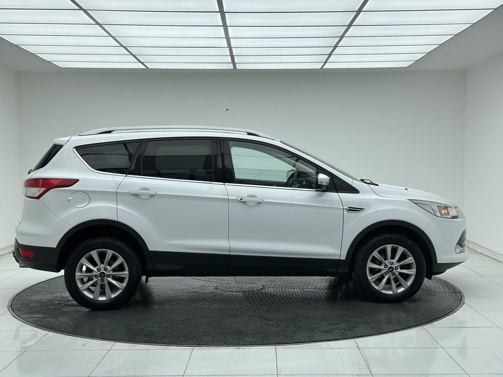 Ford Kuga 2.0 TDCi Titanium SUV 5dr Diesel Powershift AWD Euro 6 (s/s) (180 ps)