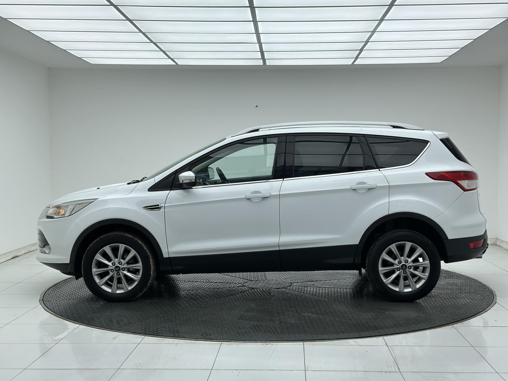 Ford Kuga 2.0 TDCi Titanium SUV 5dr Diesel Powershift AWD Euro 6 (s/s) (180 ps)