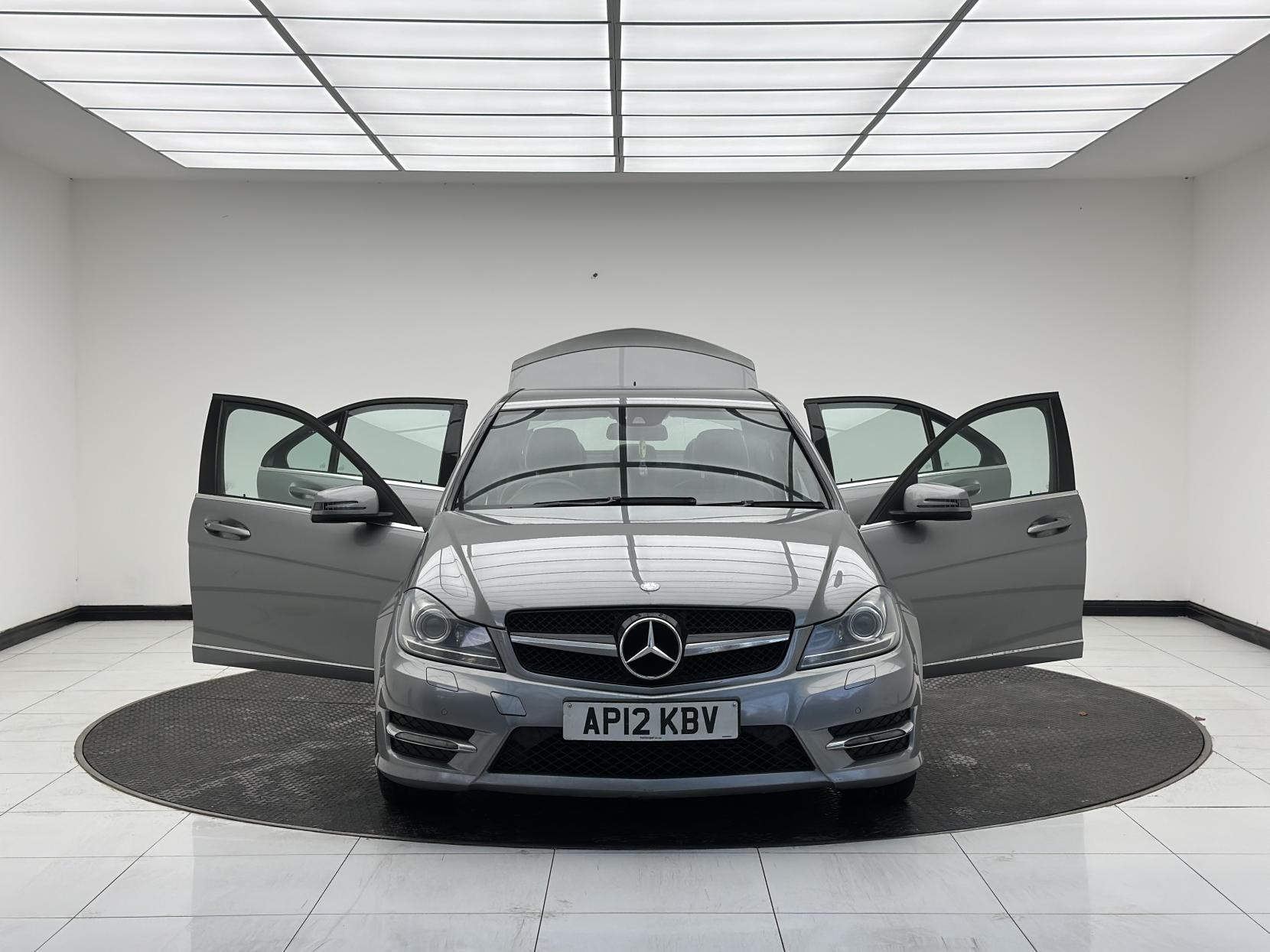 Mercedes-Benz C Class 2.1 C250 CDI BlueEfficiency Sport Saloon 4dr Diesel G-Tronic+ Euro 5 (s/s) (204 ps)