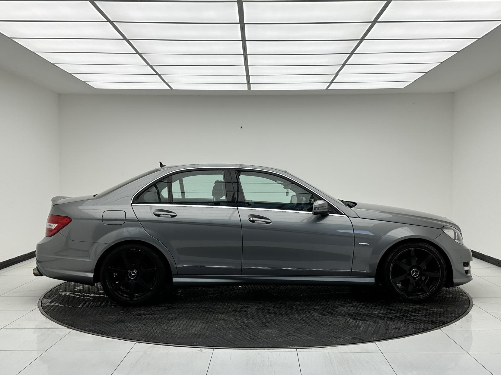 Mercedes-Benz C Class 2.1 C250 CDI BlueEfficiency Sport Saloon 4dr Diesel G-Tronic+ Euro 5 (s/s) (204 ps)