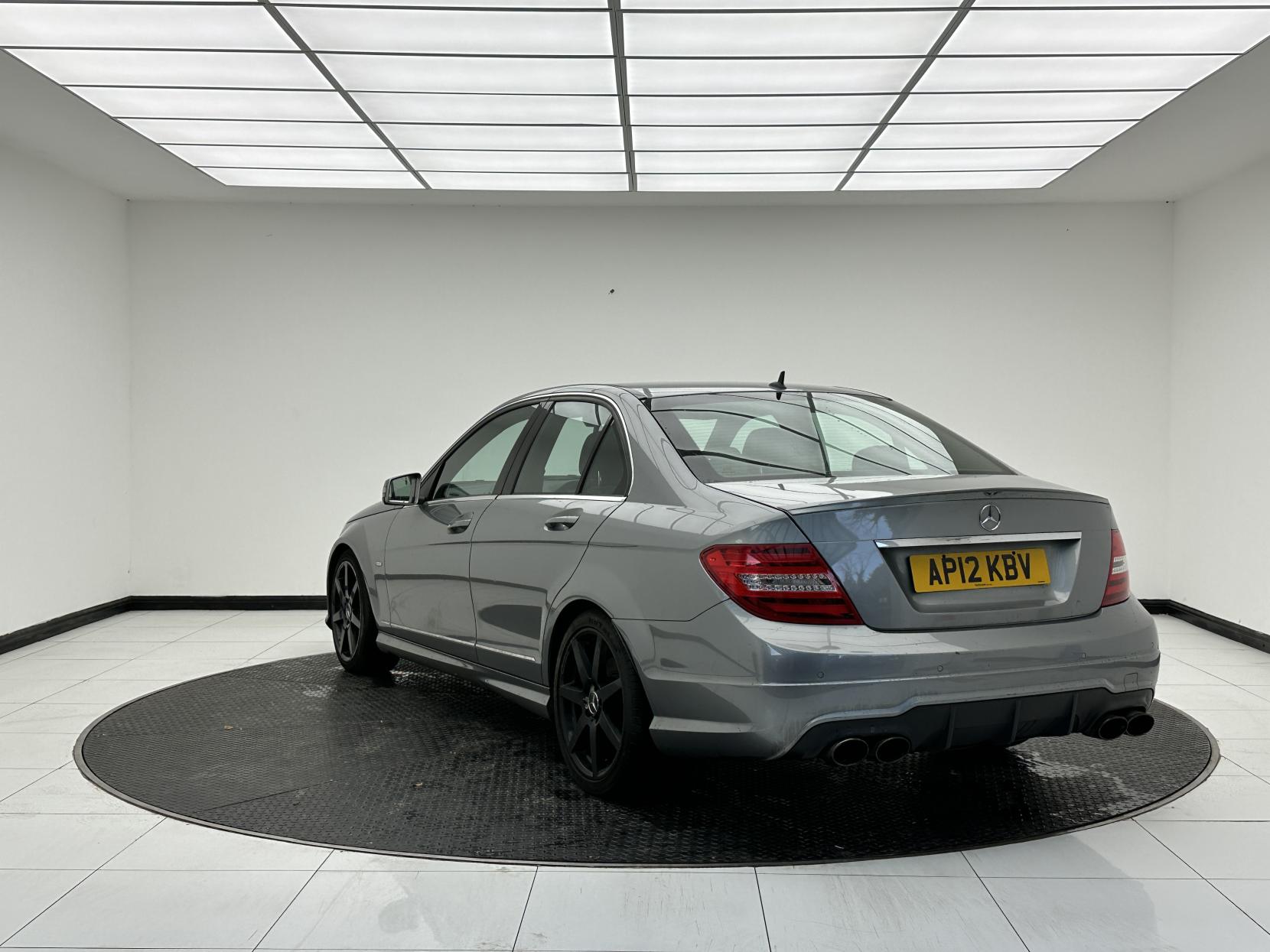 Mercedes-Benz C Class 2.1 C250 CDI BlueEfficiency Sport Saloon 4dr Diesel G-Tronic+ Euro 5 (s/s) (204 ps)