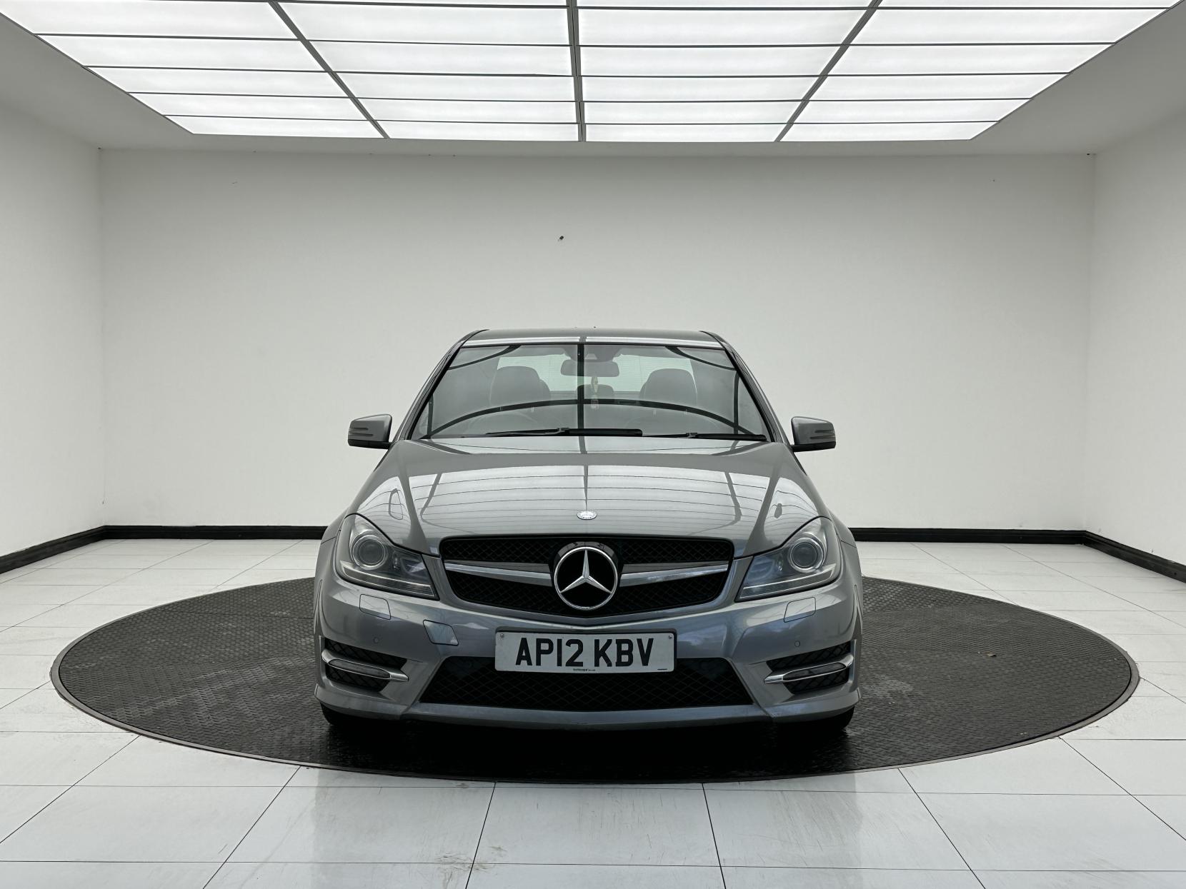 Mercedes-Benz C Class 2.1 C250 CDI BlueEfficiency Sport Saloon 4dr Diesel G-Tronic+ Euro 5 (s/s) (204 ps)