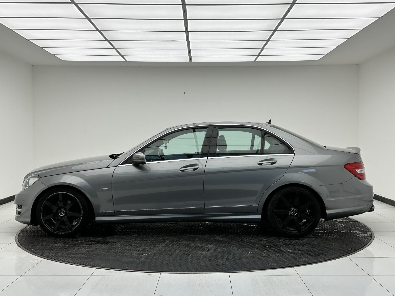 Mercedes-Benz C Class 2.1 C250 CDI BlueEfficiency Sport Saloon 4dr Diesel G-Tronic+ Euro 5 (s/s) (204 ps)