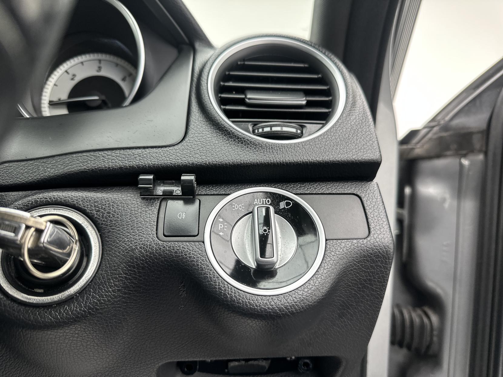 Mercedes-Benz C Class 2.1 C250 CDI BlueEfficiency Sport Saloon 4dr Diesel G-Tronic+ Euro 5 (s/s) (204 ps)