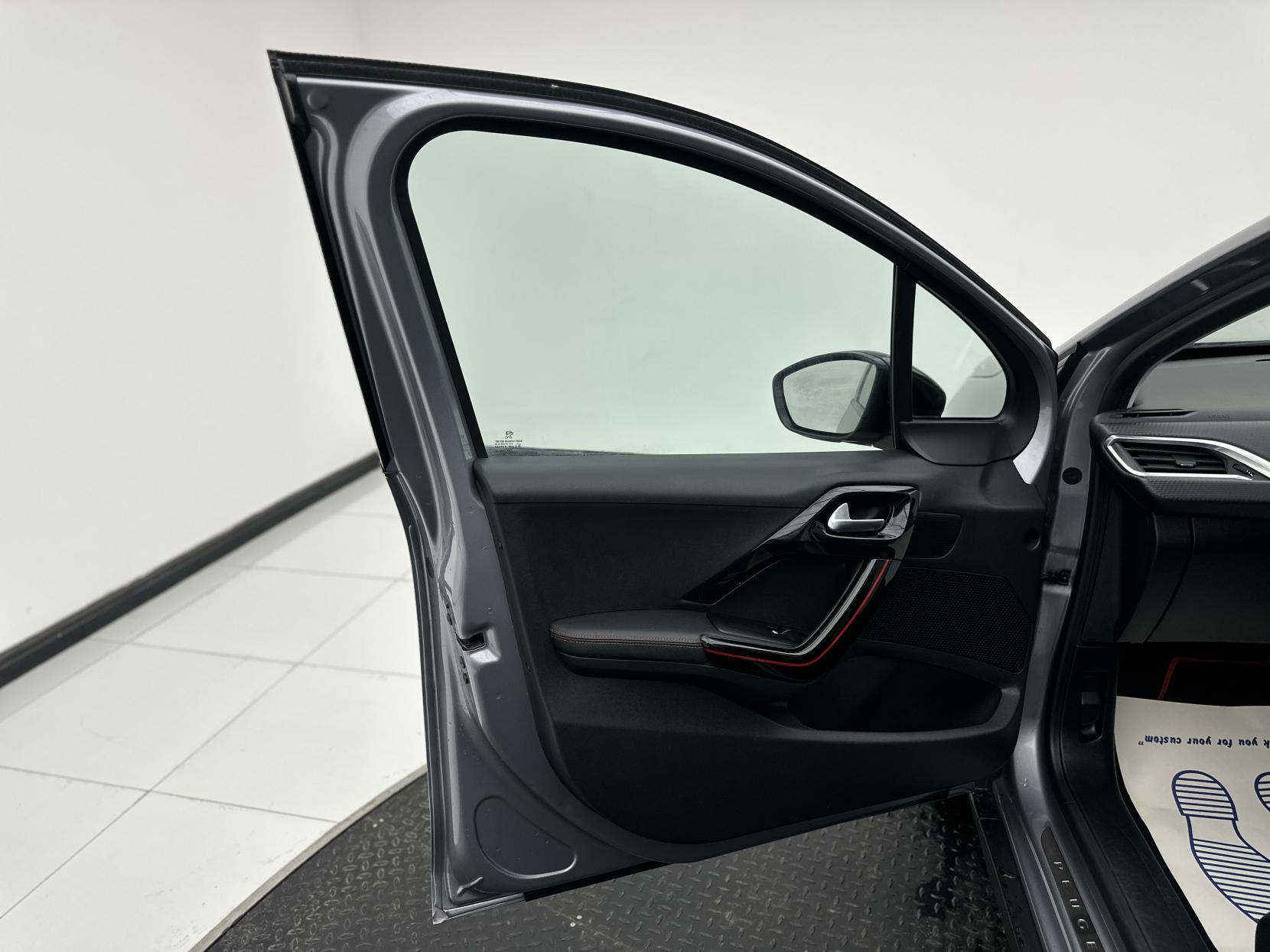 Peugeot 2008 1.2 PureTech GT Line SUV 5dr Petrol EAT Euro 6 (s/s) (110 ps)
