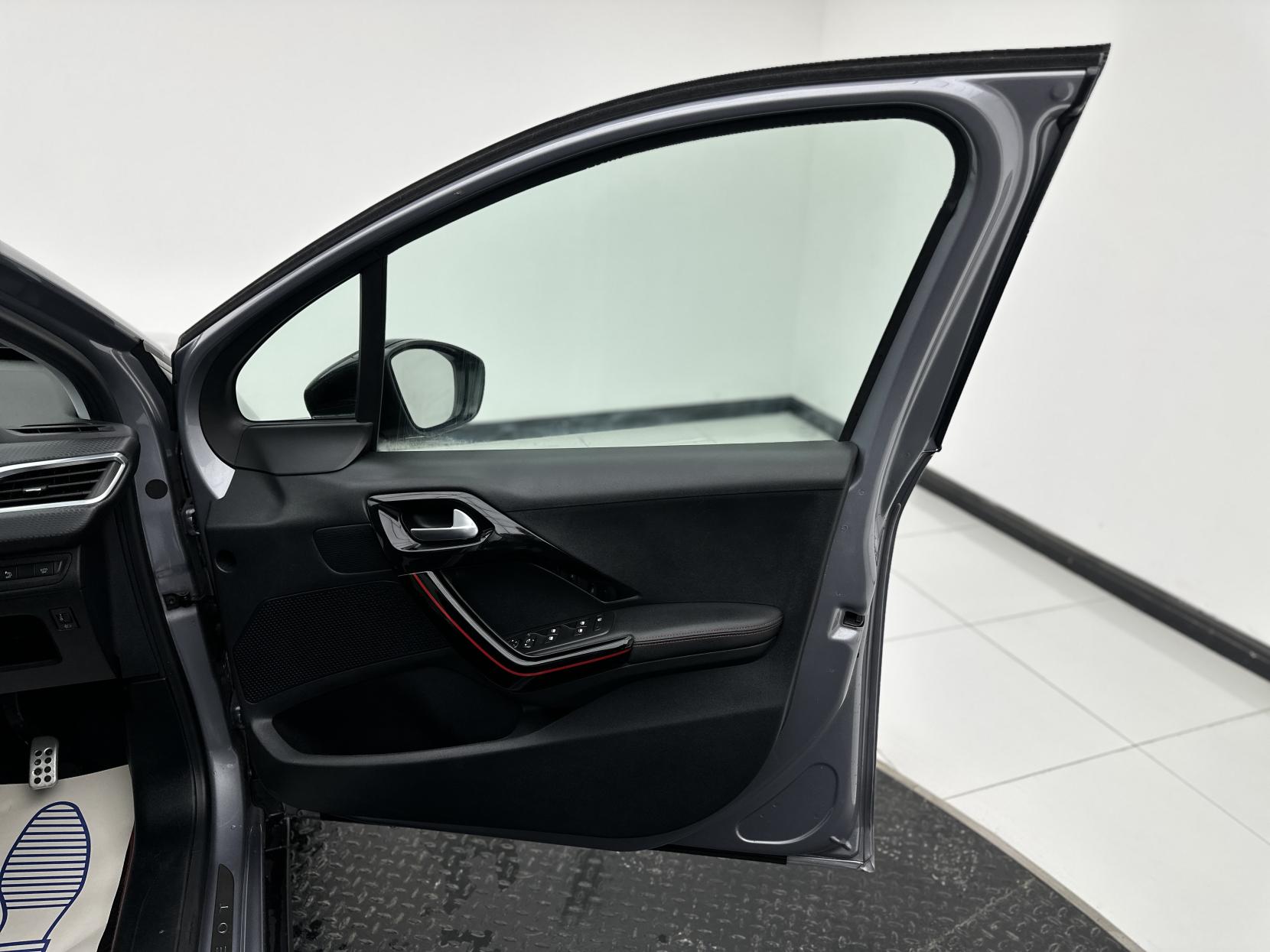Peugeot 2008 1.2 PureTech GT Line SUV 5dr Petrol EAT Euro 6 (s/s) (110 ps)
