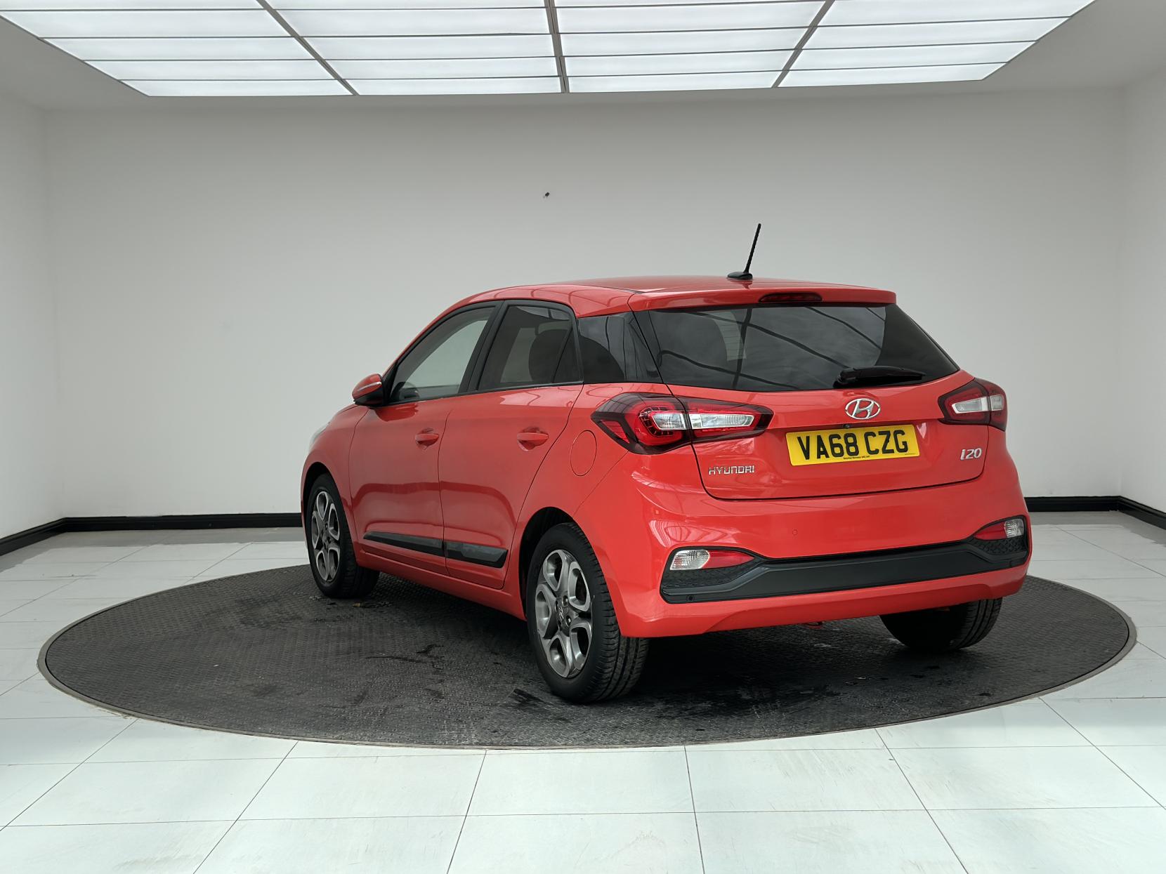 Hyundai i20 1.2 Premium Nav Hatchback 5dr Petrol Manual Euro 6 (s/s) (84 ps)