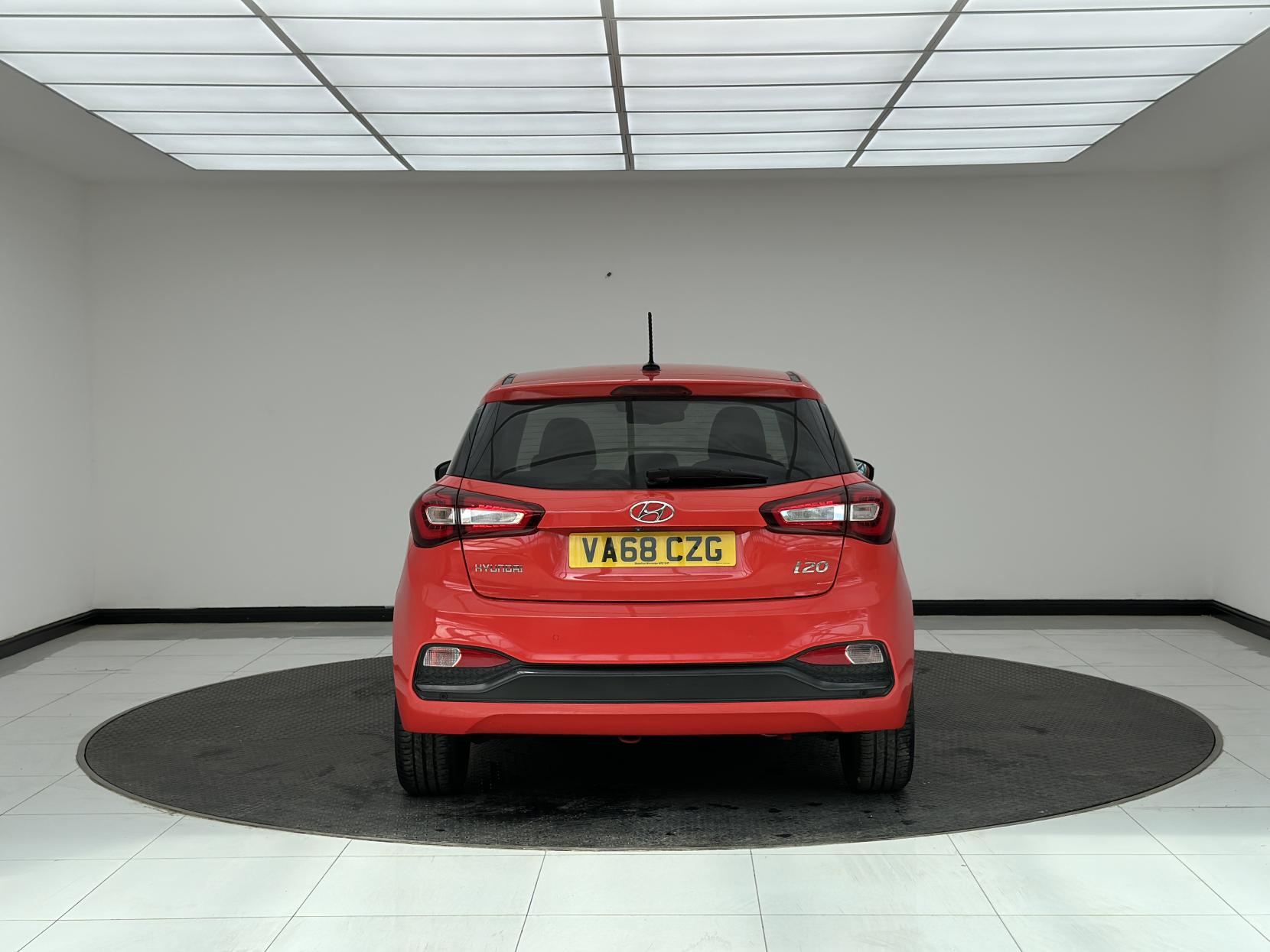 Hyundai i20 1.2 Premium Nav Hatchback 5dr Petrol Manual Euro 6 (s/s) (84 ps)