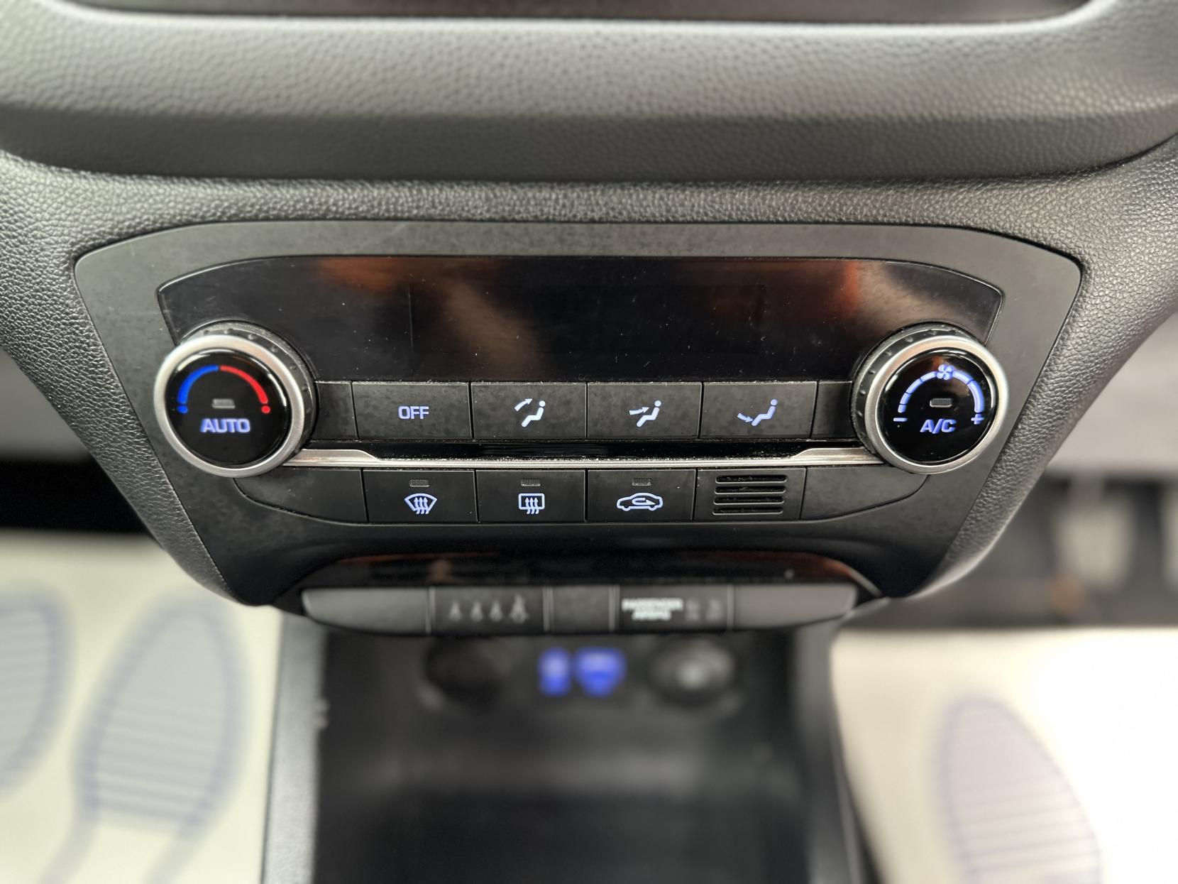 Hyundai i20 1.2 Premium Nav Hatchback 5dr Petrol Manual Euro 6 (s/s) (84 ps)