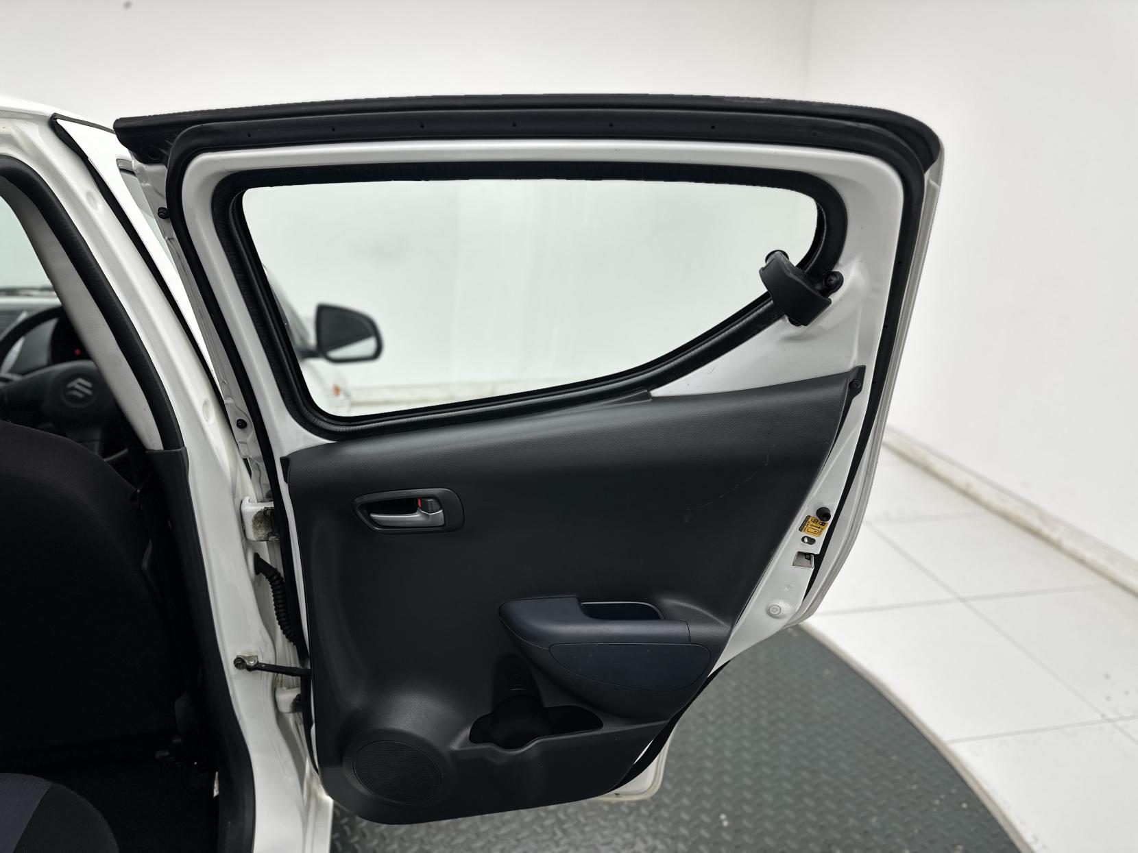 Suzuki Alto 1.0 12V SZ Hatchback 5dr Petrol Manual Euro 5 (68 ps)