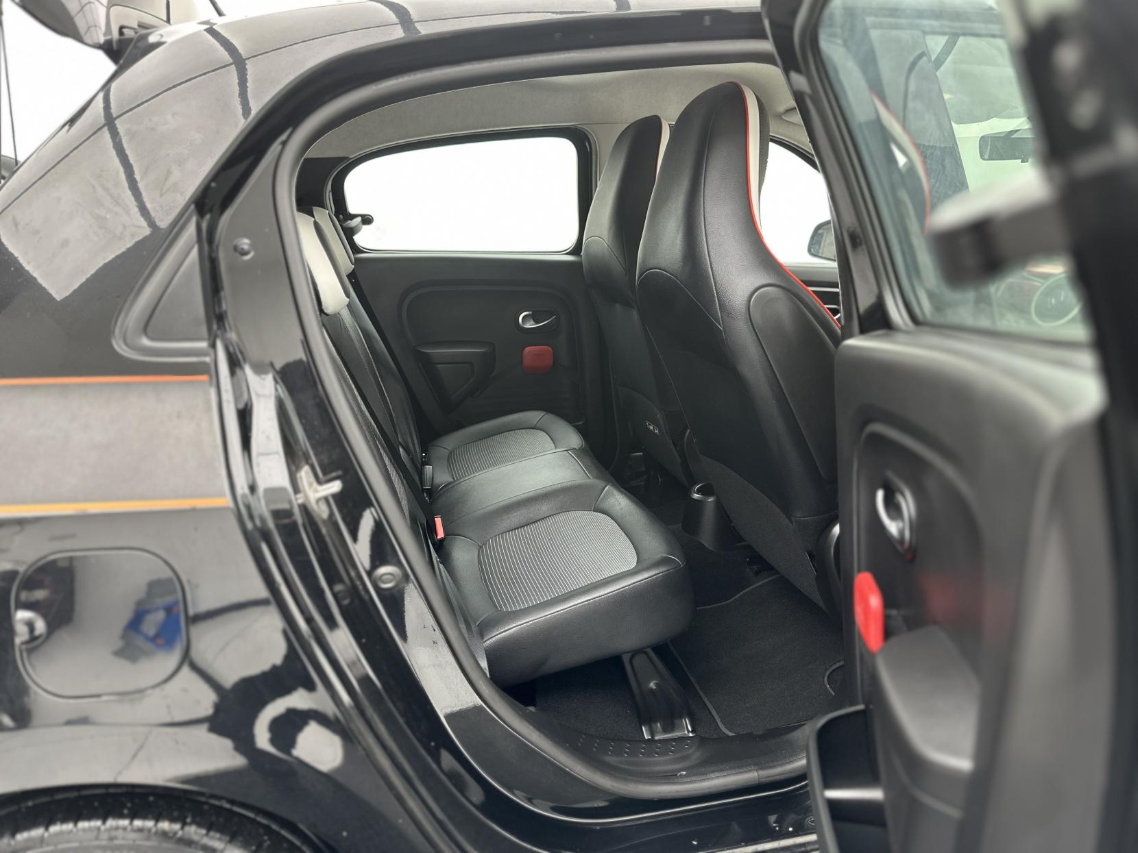 Renault Twingo 0.9 TCe Dynamique S Hatchback 5dr Petrol EDC Euro 6 (90 ps)