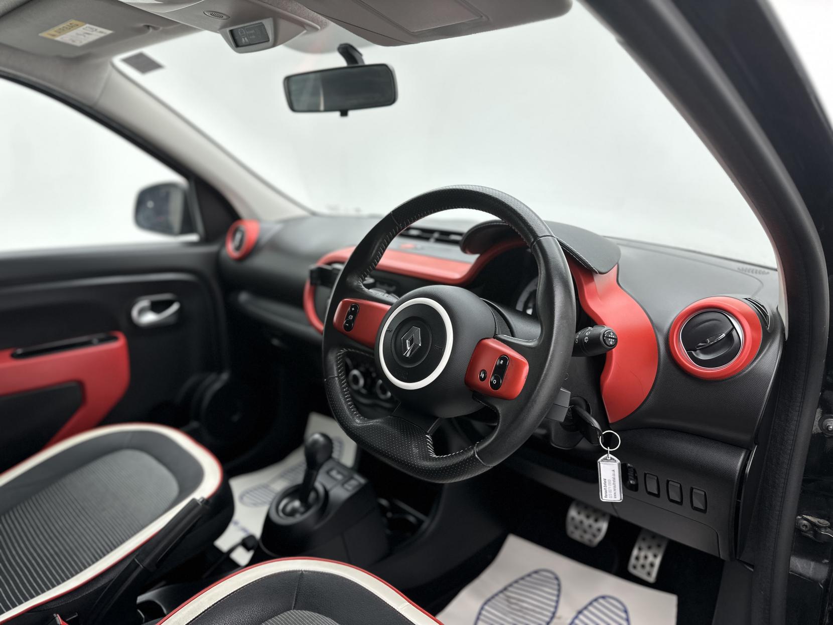 Renault Twingo 0.9 TCe Dynamique S Hatchback 5dr Petrol EDC Euro 6 (90 ps)