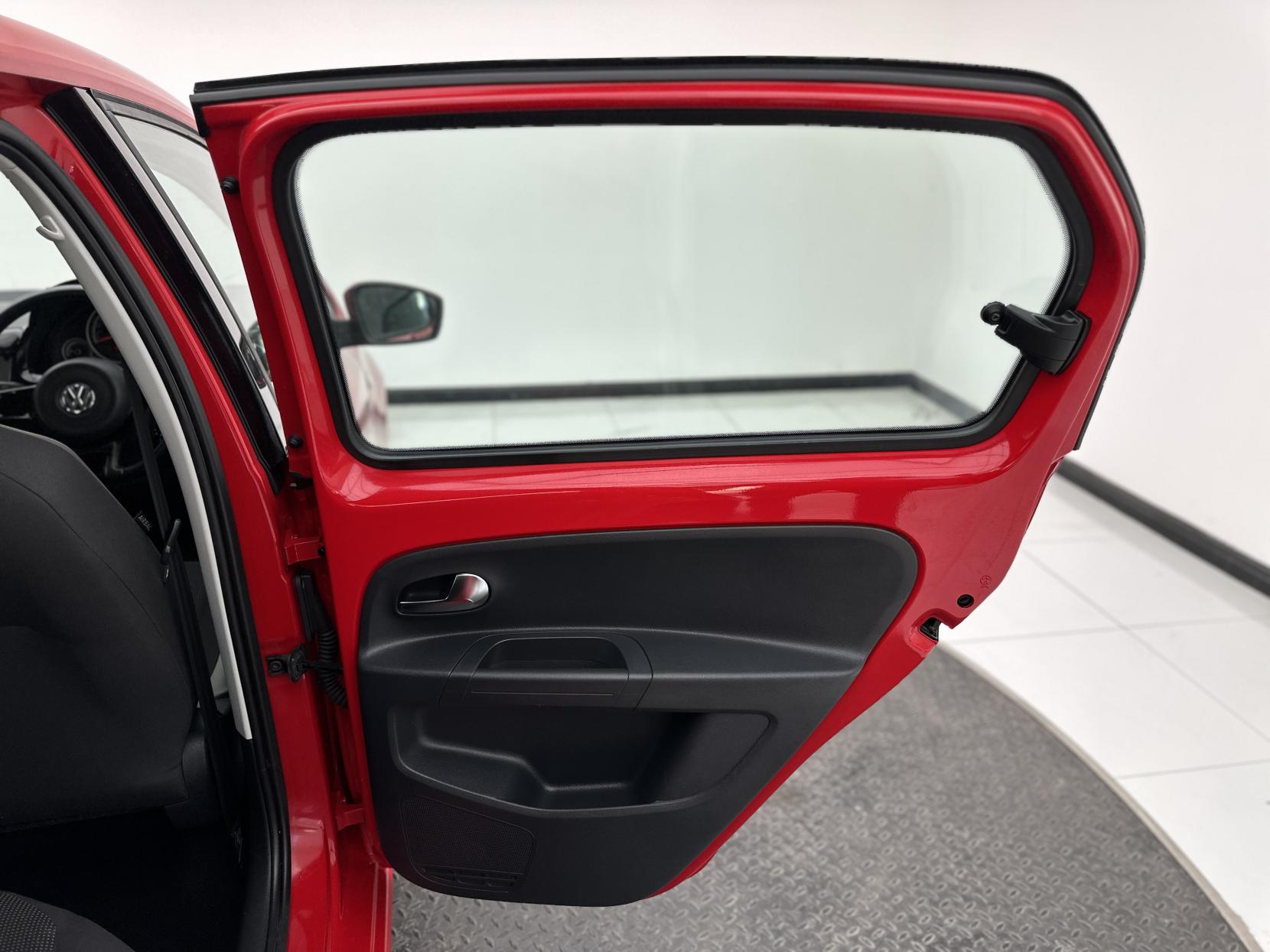 Volkswagen up! 1.0 High up! Hatchback 5dr Petrol ASG Euro 6 (75 ps)
