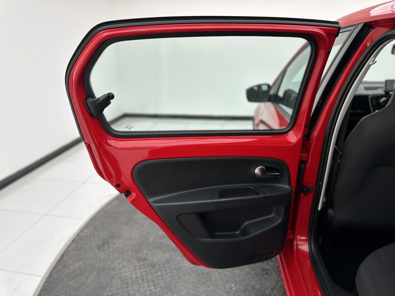 Volkswagen up! 1.0 High up! Hatchback 5dr Petrol ASG Euro 6 (75 ps)