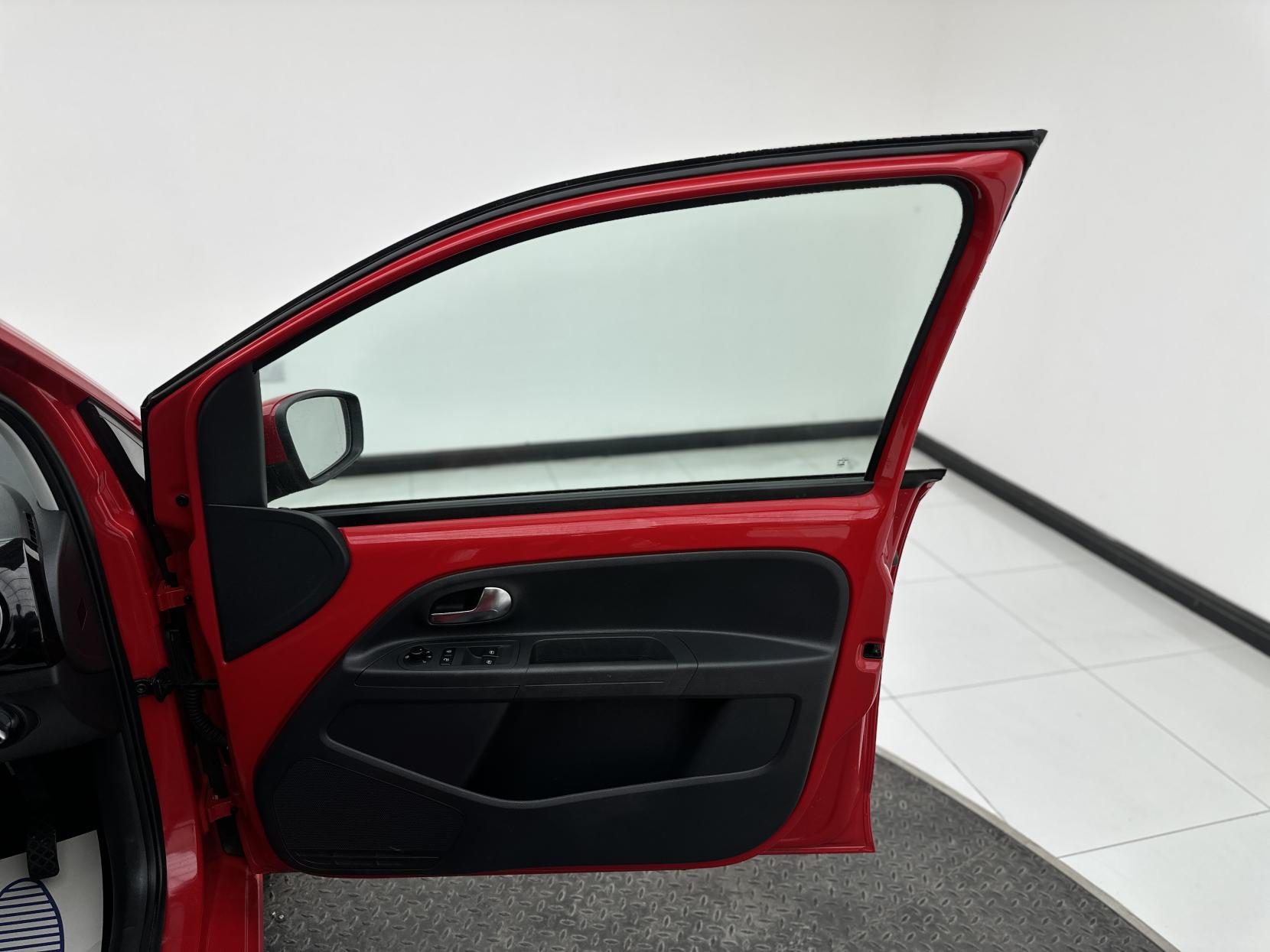 Volkswagen up! 1.0 High up! Hatchback 5dr Petrol ASG Euro 6 (75 ps)