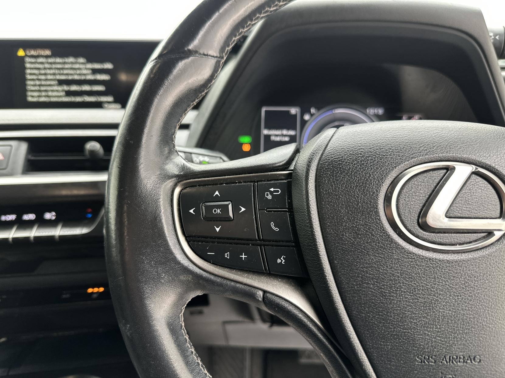 Lexus UX 2.0 250h SUV 5dr Petrol Hybrid E-CVT Euro 6 (s/s) (184 ps)