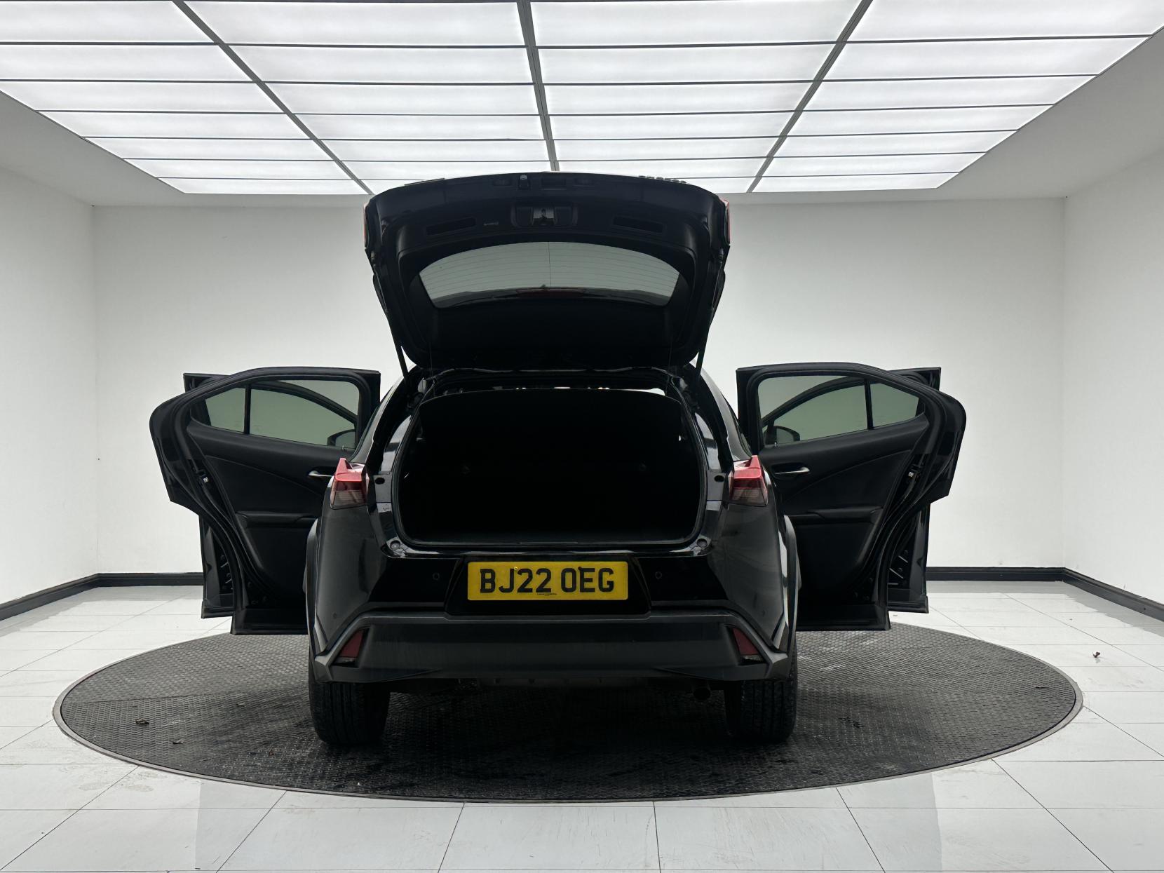 Lexus UX 2.0 250h SUV 5dr Petrol Hybrid E-CVT Euro 6 (s/s) (184 ps)