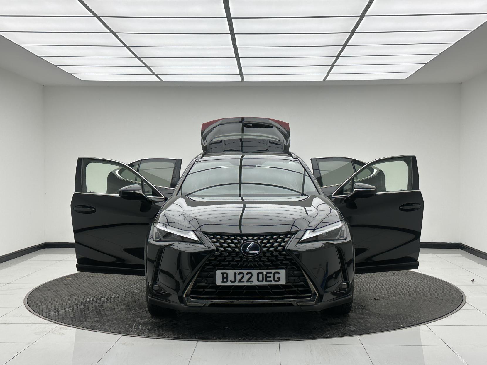 Lexus UX 2.0 250h SUV 5dr Petrol Hybrid E-CVT Euro 6 (s/s) (184 ps)