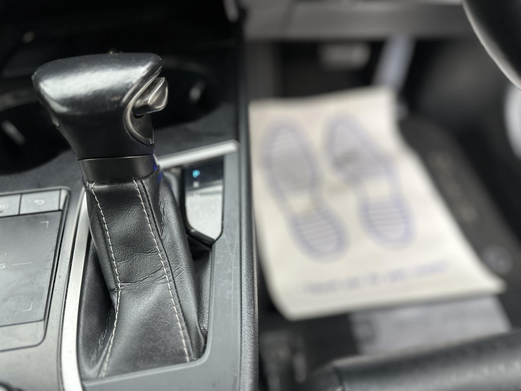 Lexus UX 2.0 250h SUV 5dr Petrol Hybrid E-CVT Euro 6 (s/s) (184 ps)