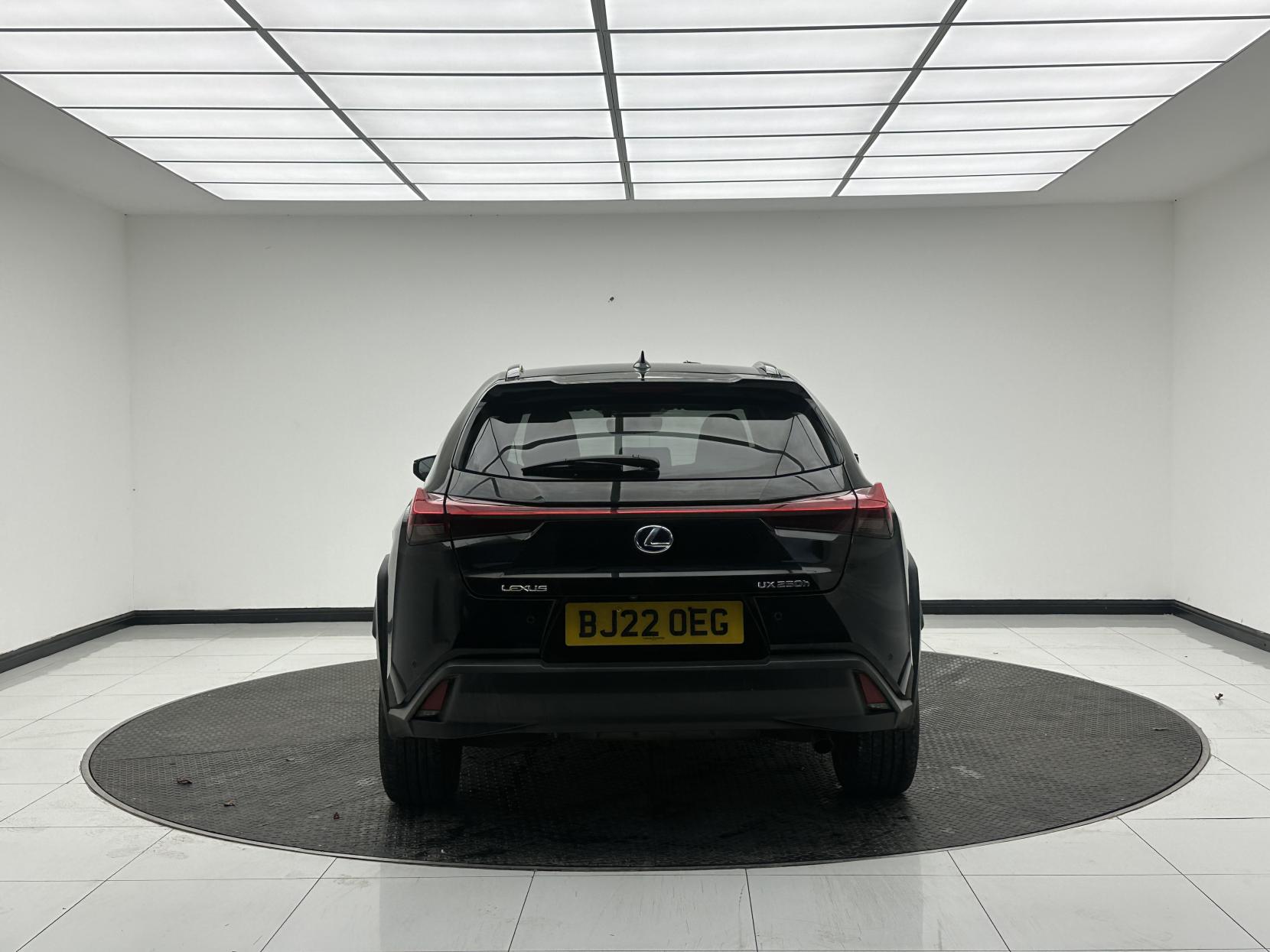 Lexus UX 2.0 250h SUV 5dr Petrol Hybrid E-CVT Euro 6 (s/s) (184 ps)
