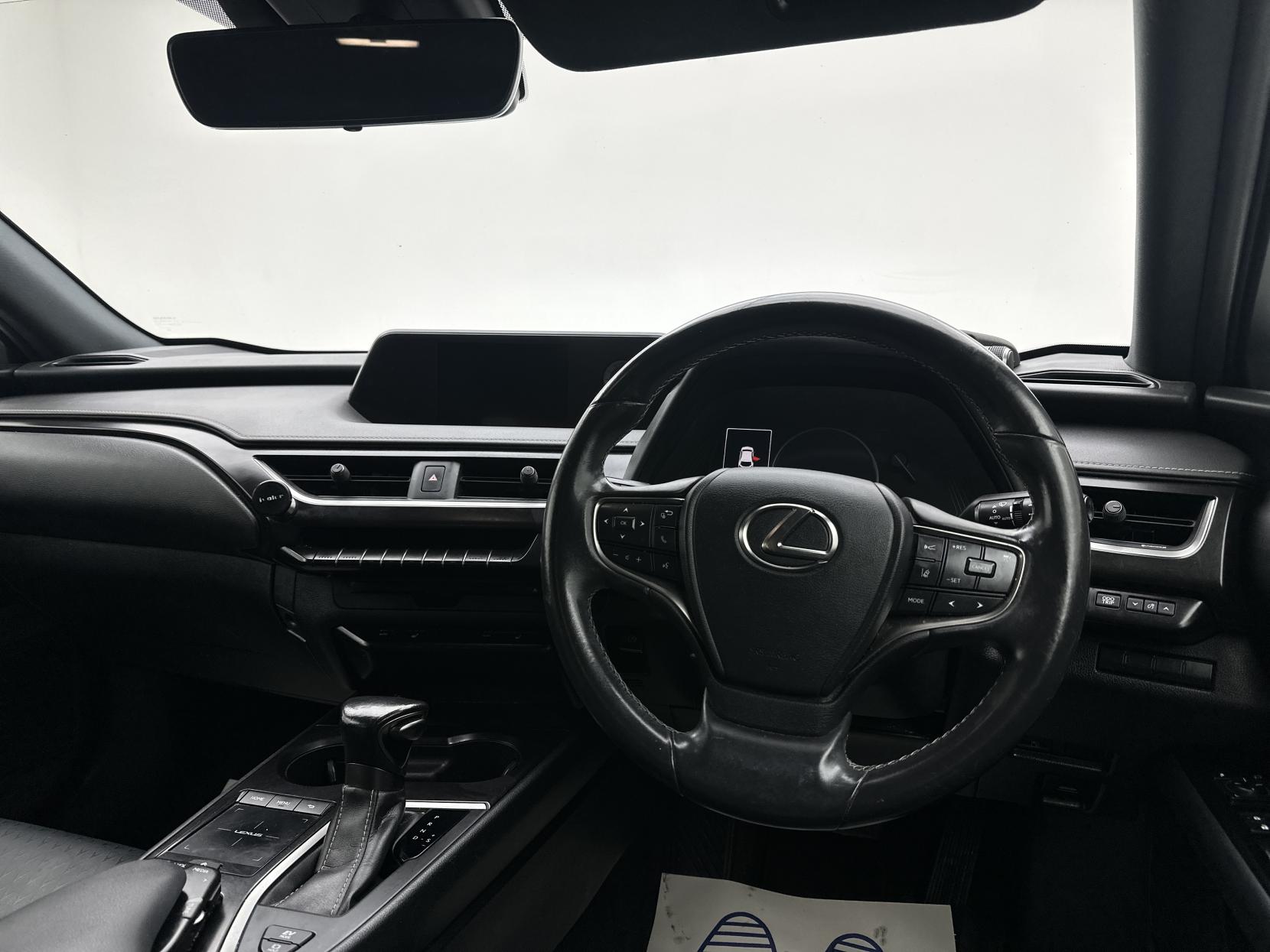 Lexus UX 2.0 250h SUV 5dr Petrol Hybrid E-CVT Euro 6 (s/s) (184 ps)