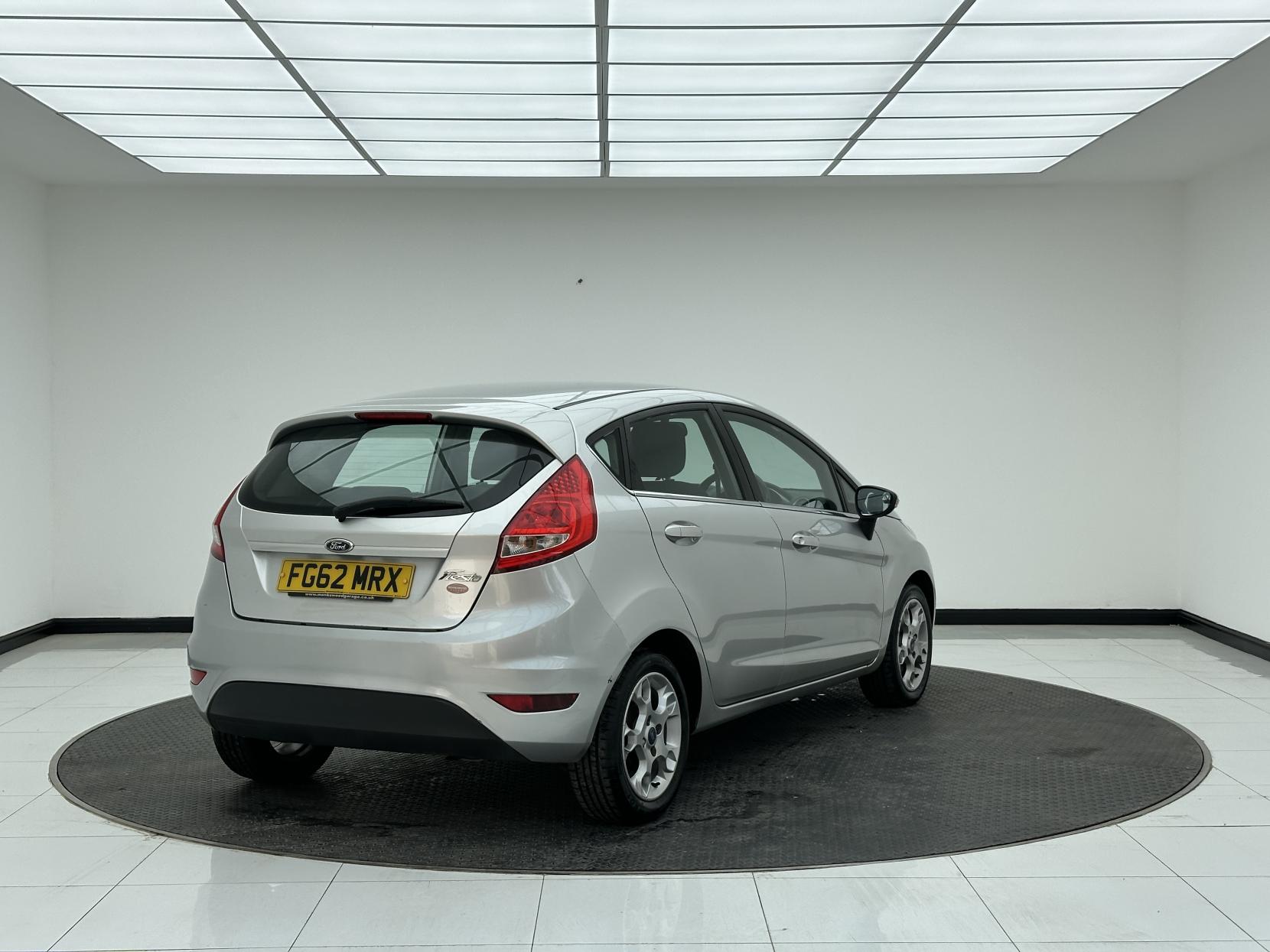 Ford Fiesta 1.25 Zetec Hatchback 5dr Petrol Manual (129 g/km, 81 bhp)