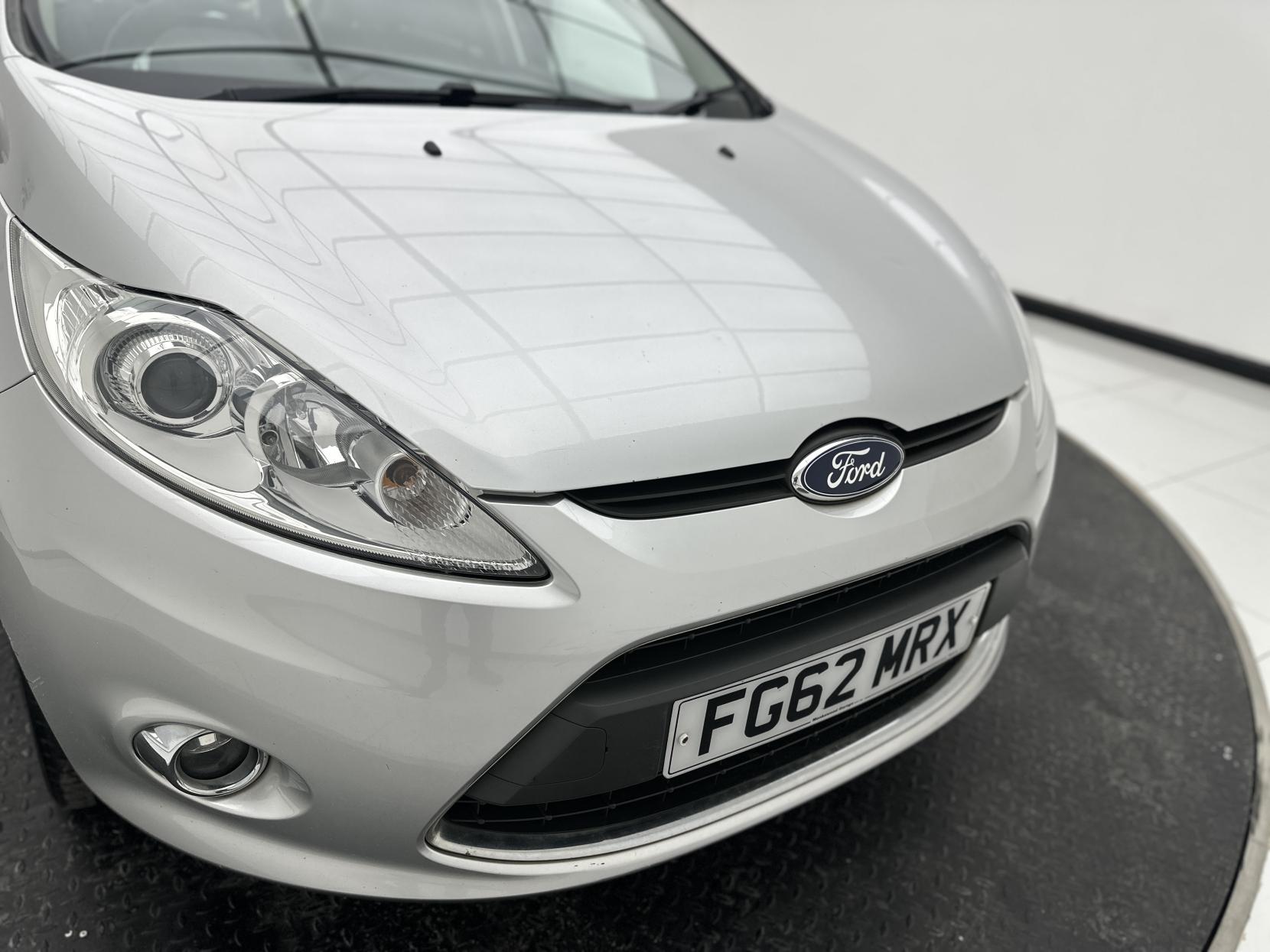 Ford Fiesta 1.25 Zetec Hatchback 5dr Petrol Manual (129 g/km, 81 bhp)