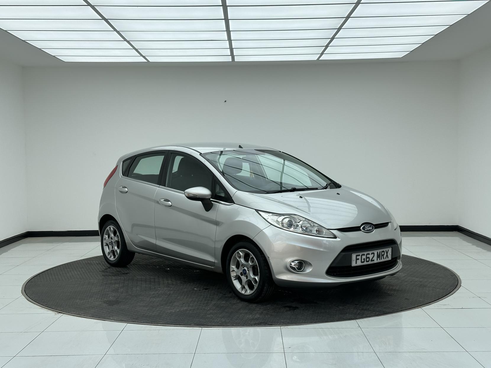 Ford Fiesta 1.25 Zetec Hatchback 5dr Petrol Manual (129 g/km, 81 bhp)