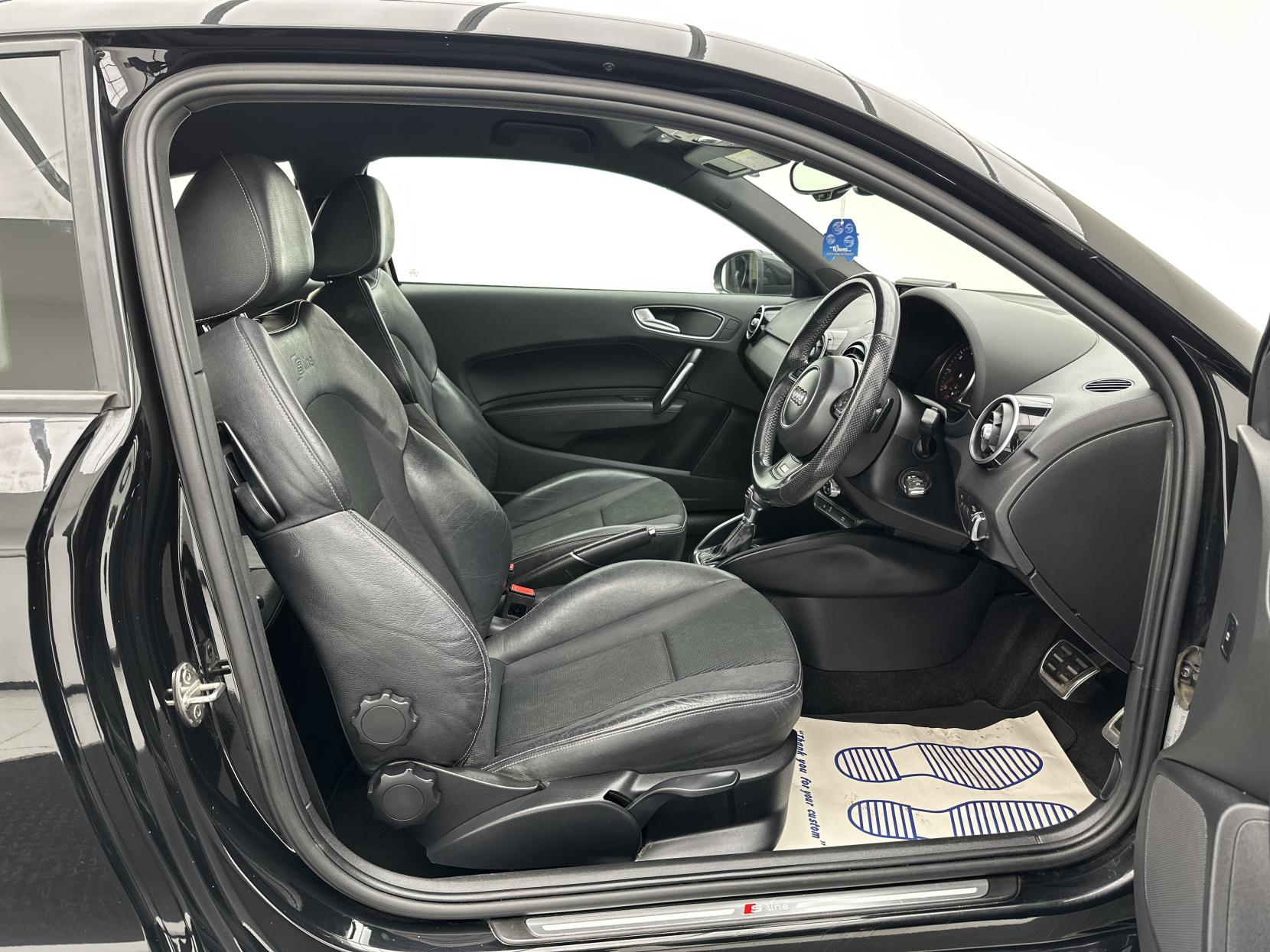 Audi A1 1.6 TDI S line Hatchback 3dr Diesel S Tronic Euro 6 (s/s) (116 ps)