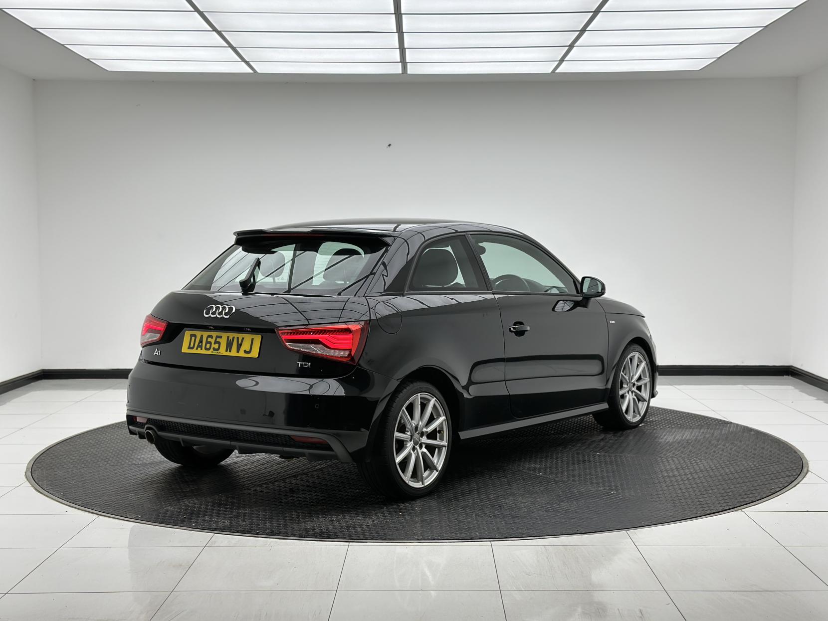 Audi A1 1.6 TDI S line Hatchback 3dr Diesel S Tronic Euro 6 (s/s) (116 ps)