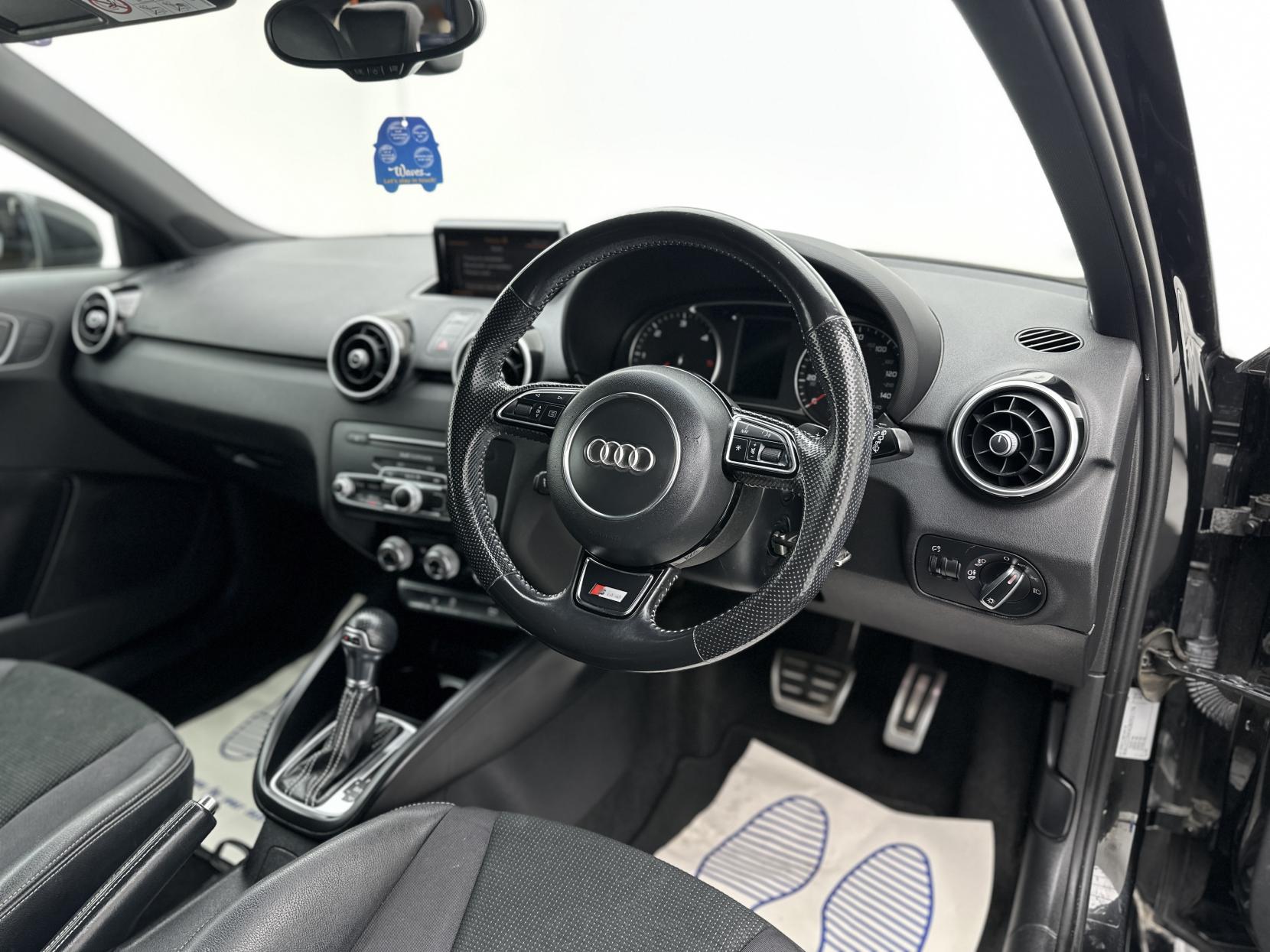 Audi A1 1.6 TDI S line Hatchback 3dr Diesel S Tronic Euro 6 (s/s) (116 ps)