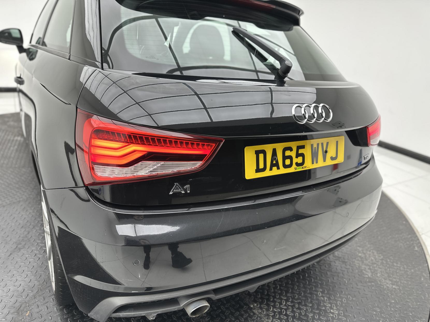 Audi A1 1.6 TDI S line Hatchback 3dr Diesel S Tronic Euro 6 (s/s) (116 ps)