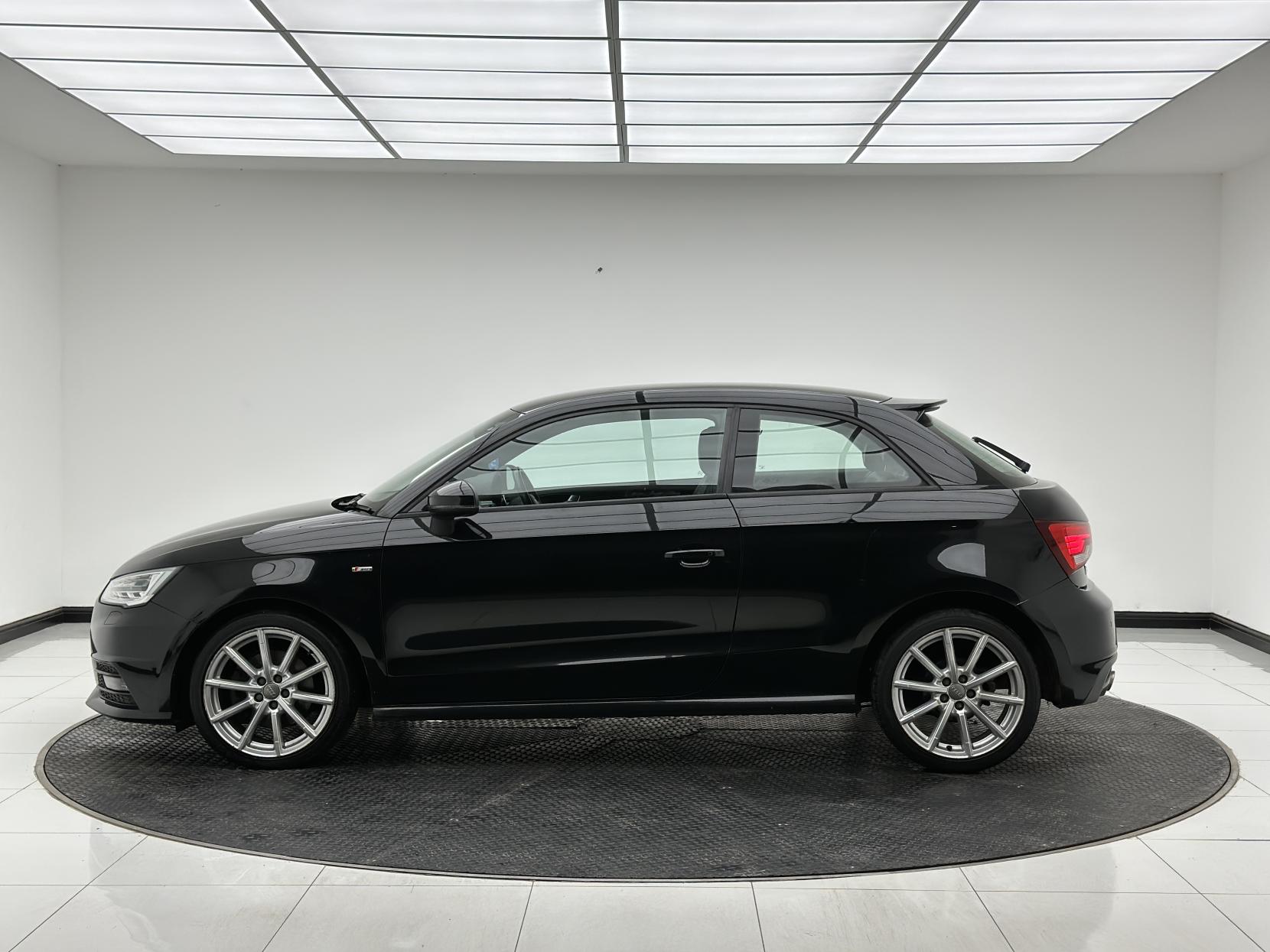 Audi A1 1.6 TDI S line Hatchback 3dr Diesel S Tronic Euro 6 (s/s) (116 ps)