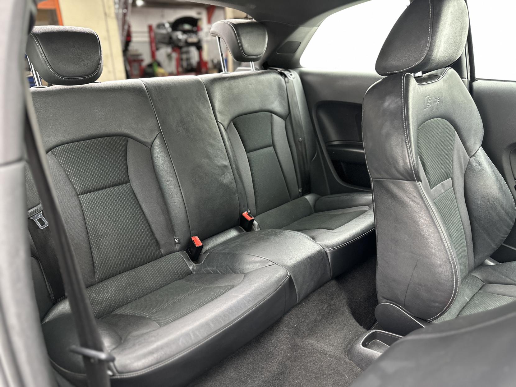 Audi A1 1.6 TDI S line Hatchback 3dr Diesel S Tronic Euro 6 (s/s) (116 ps)