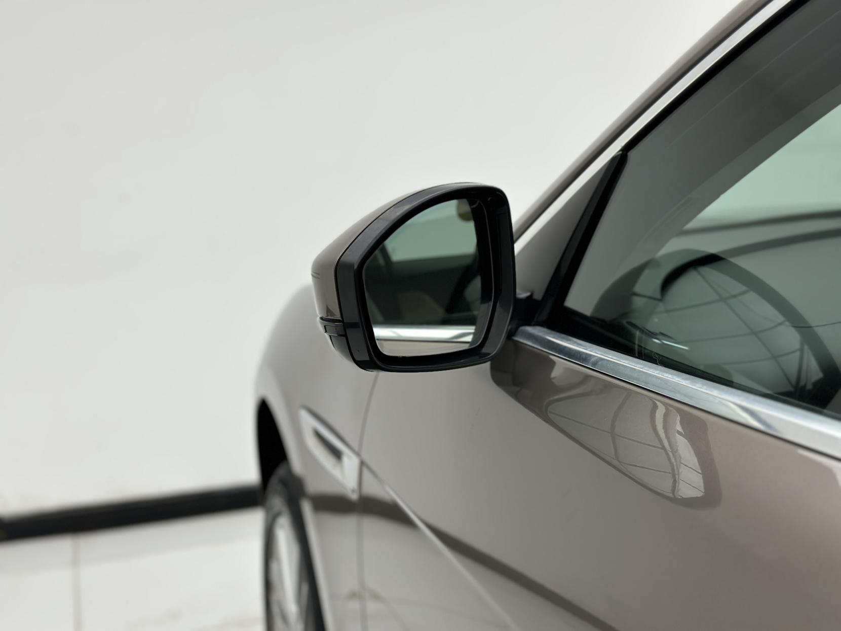 Jaguar F-PACE 2.0 D180 Portfolio SUV 5dr Diesel Auto AWD Euro 6 (s/s) (180 ps)