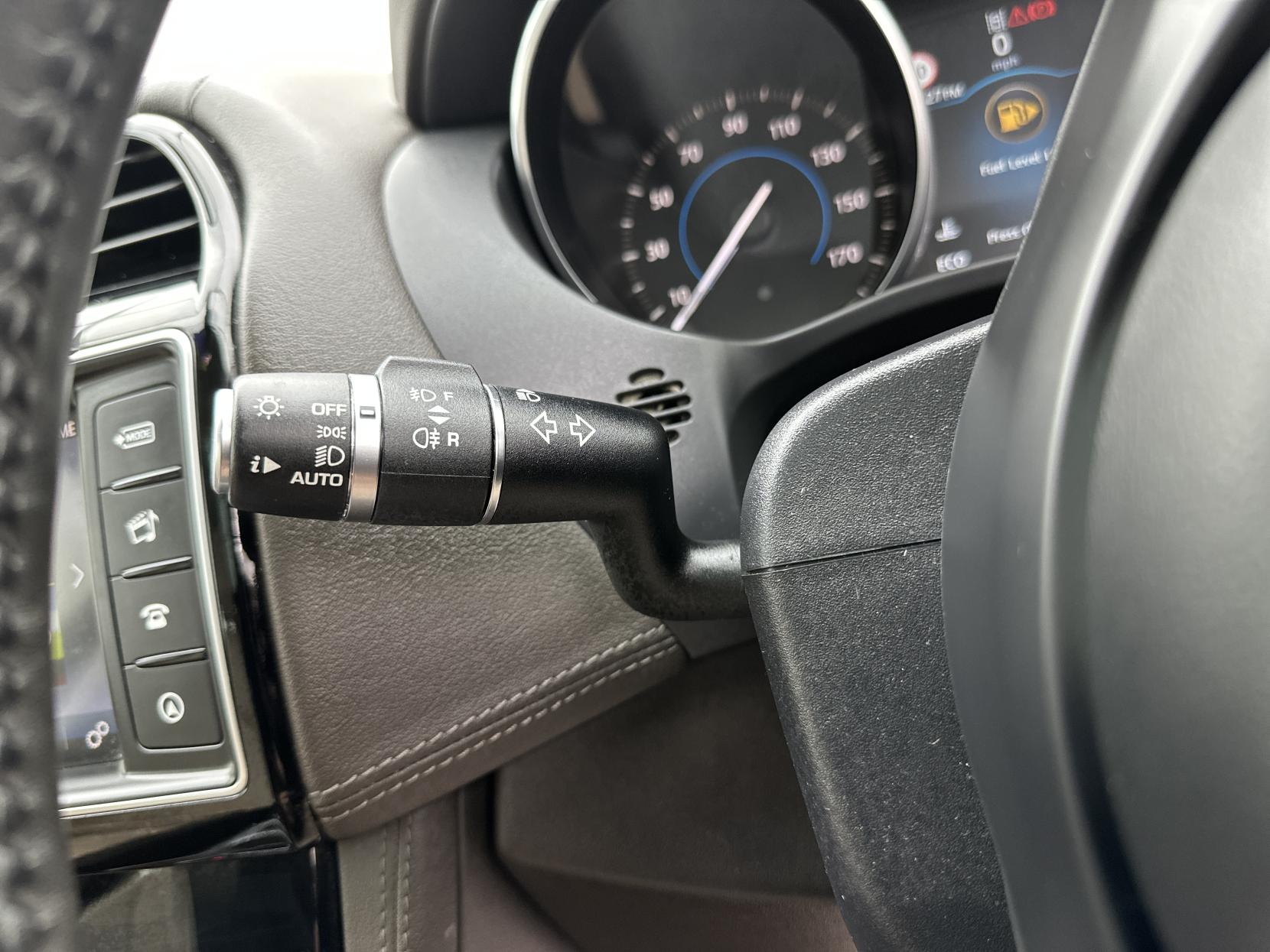 Jaguar F-PACE 2.0 D180 Portfolio SUV 5dr Diesel Auto AWD Euro 6 (s/s) (180 ps)