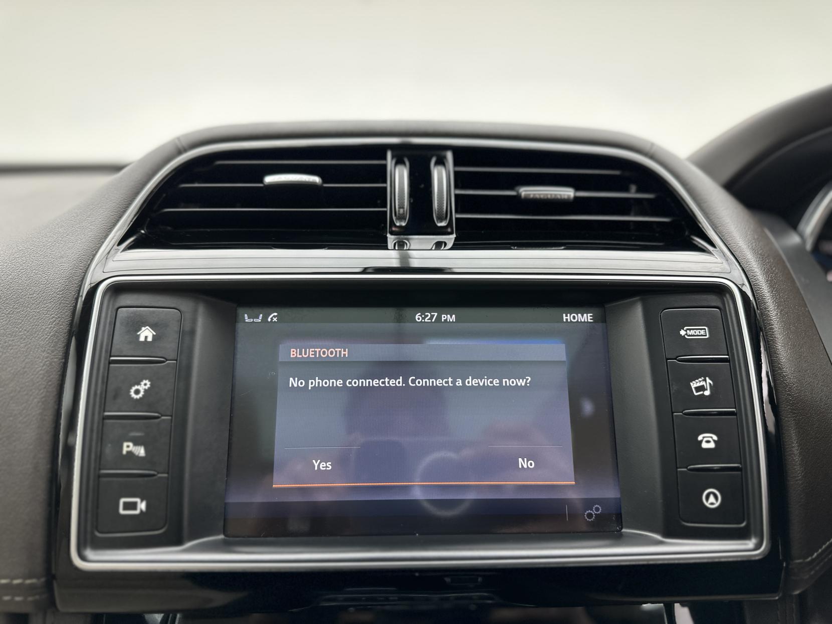 Jaguar F-PACE 2.0 D180 Portfolio SUV 5dr Diesel Auto AWD Euro 6 (s/s) (180 ps)